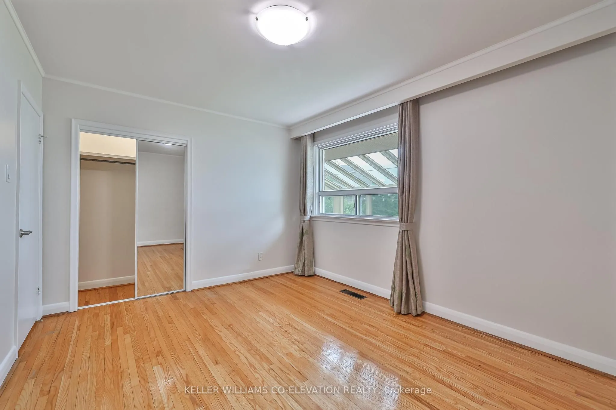 17 Hedges Boulevard
