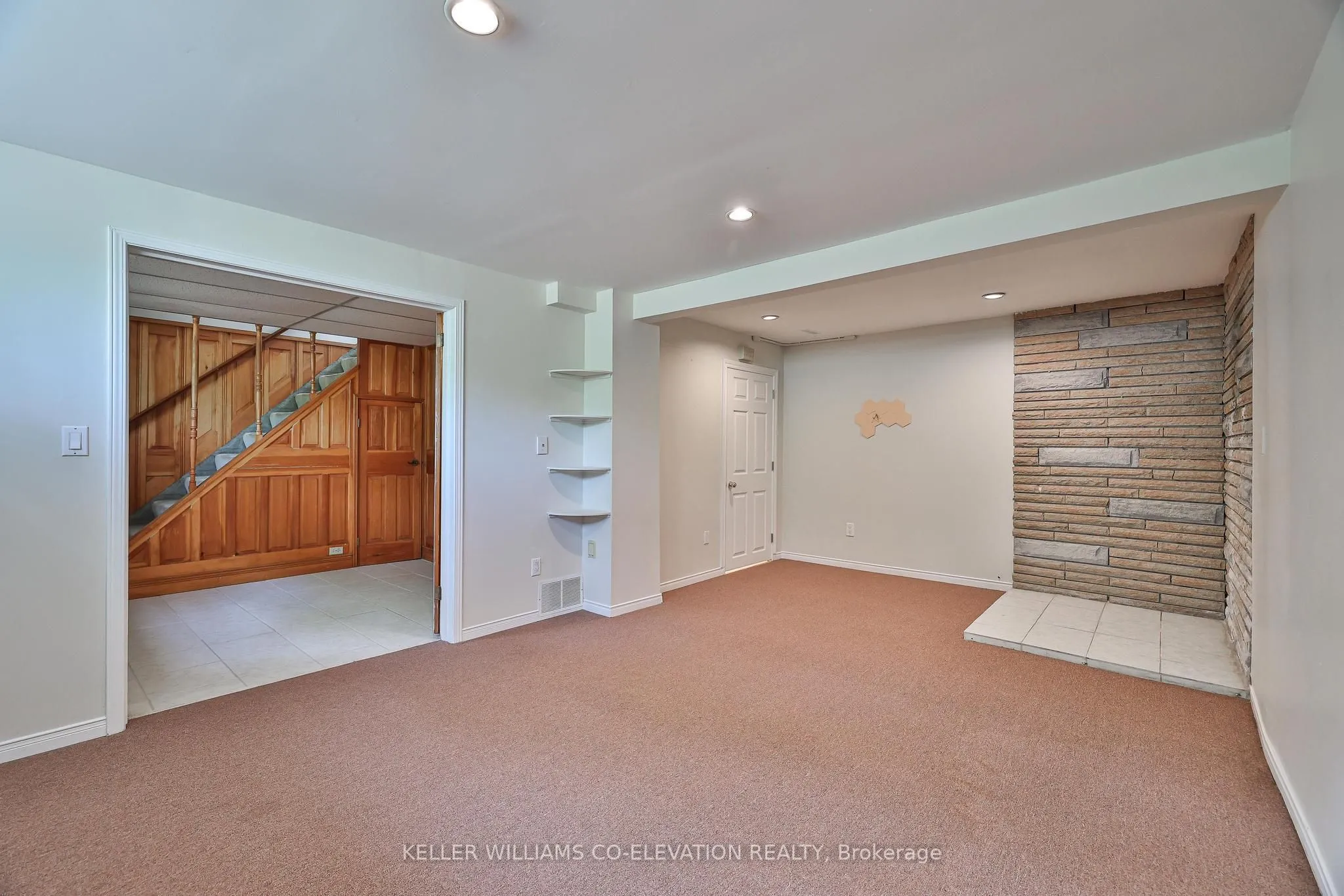 17 Hedges Boulevard