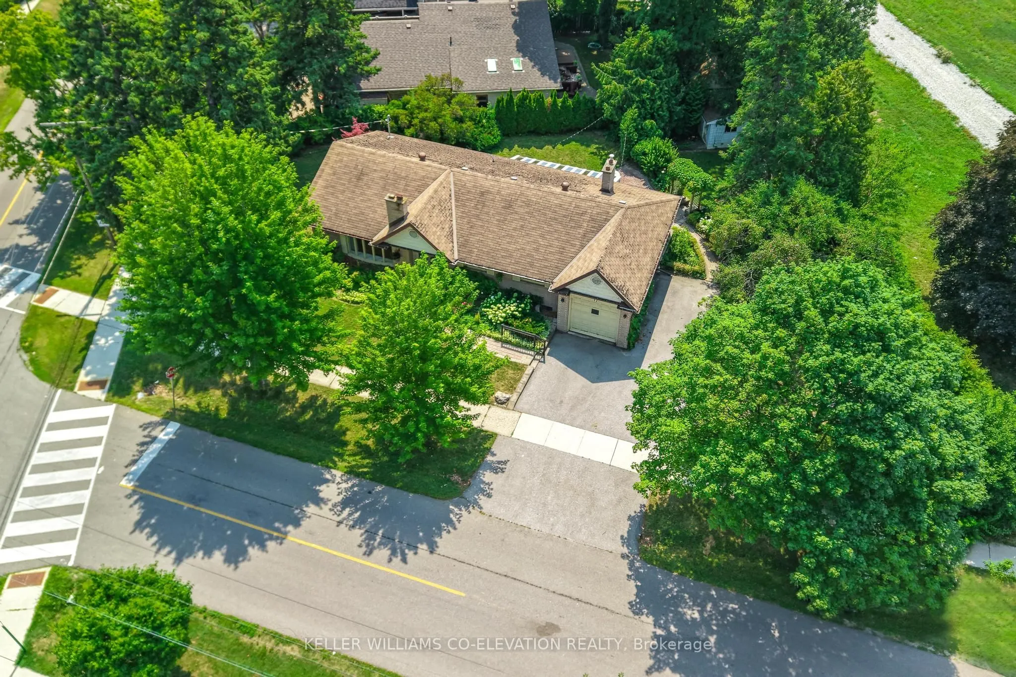 17 Hedges Boulevard