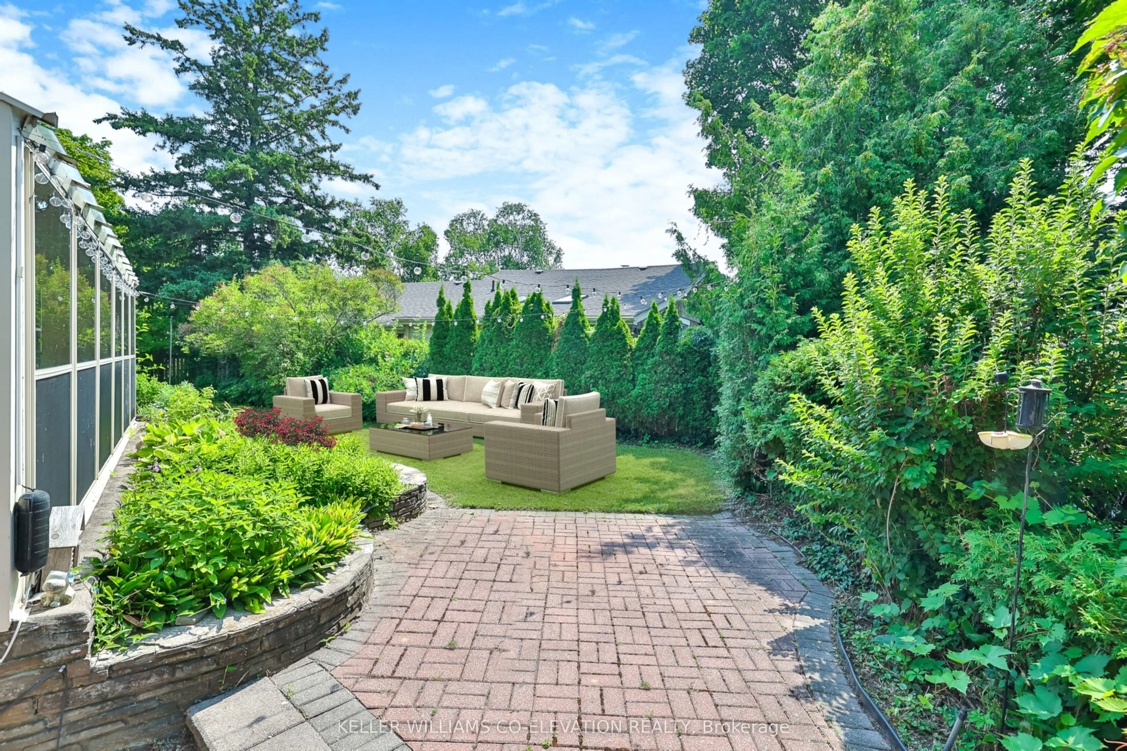 17 Hedges Boulevard