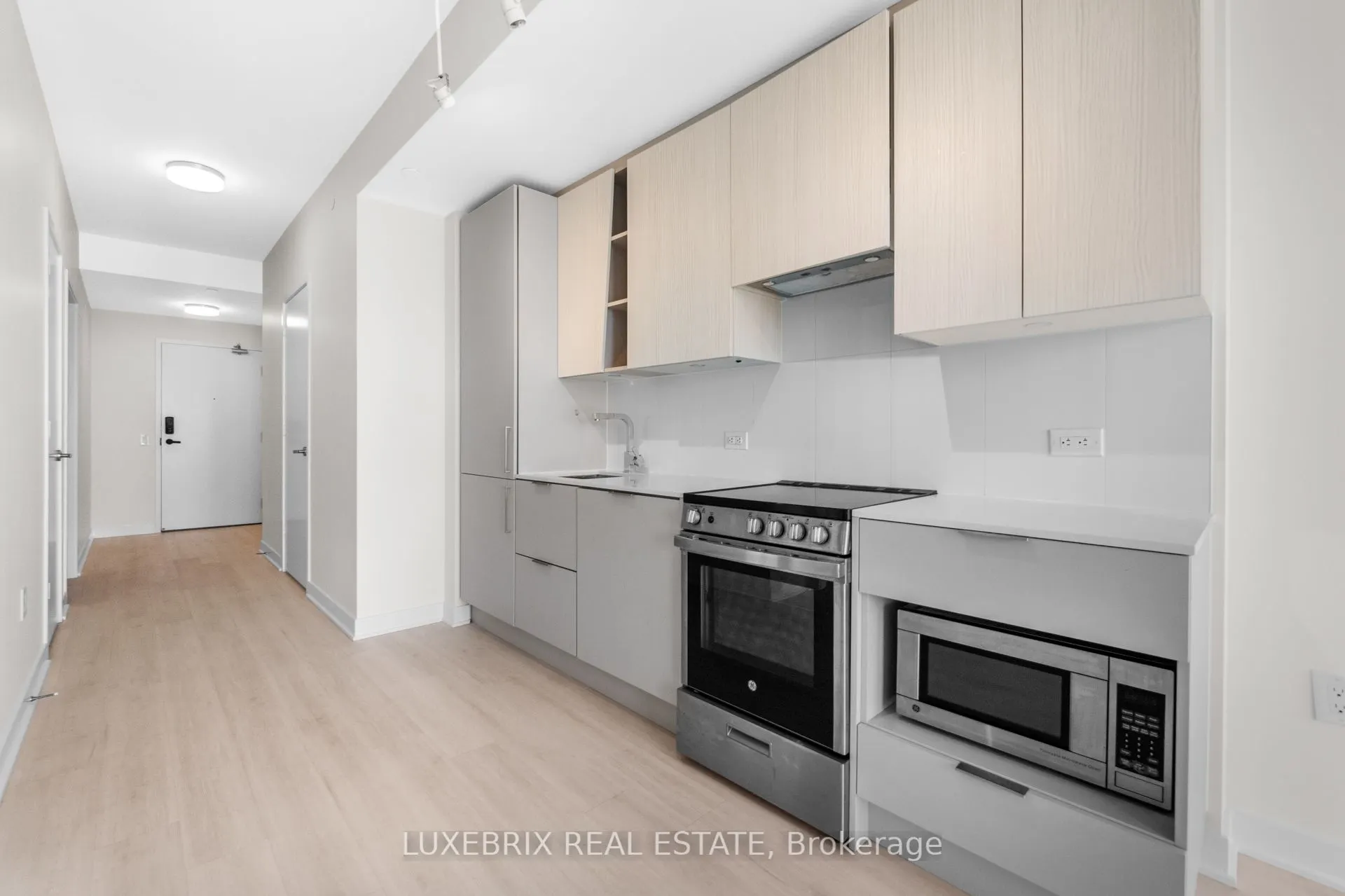 3900 Confederation Parkway, #2112