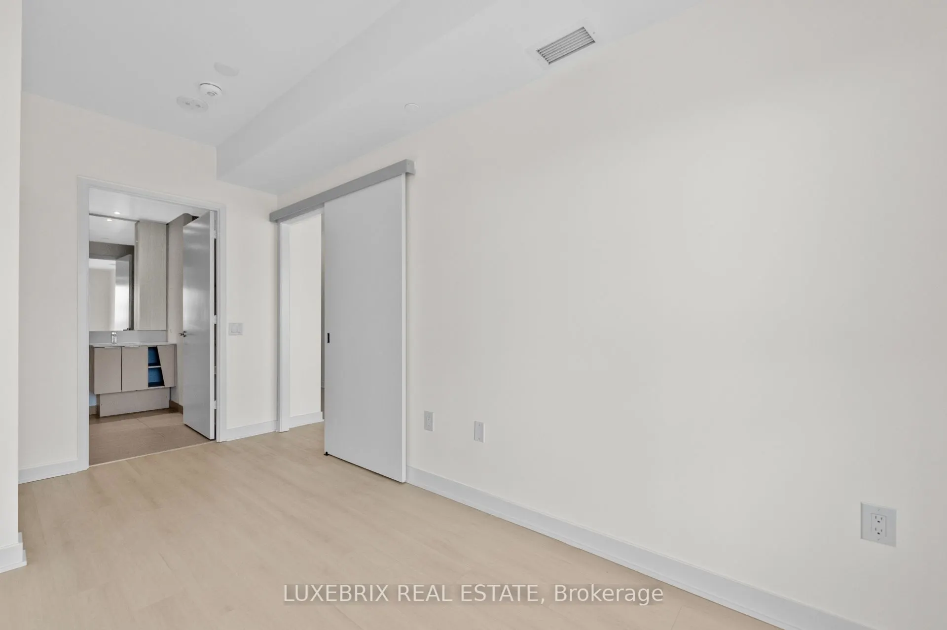 3900 Confederation Parkway, #2112