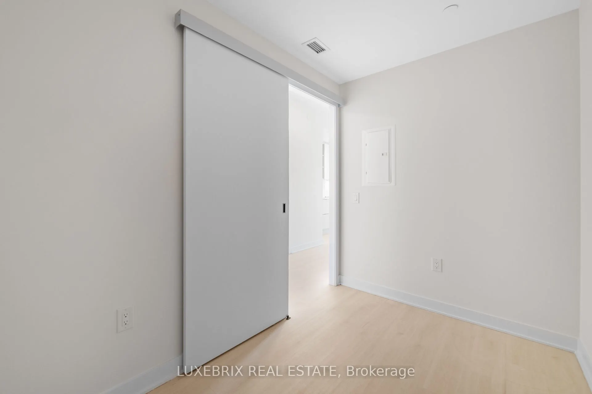 3900 Confederation Parkway, #2112