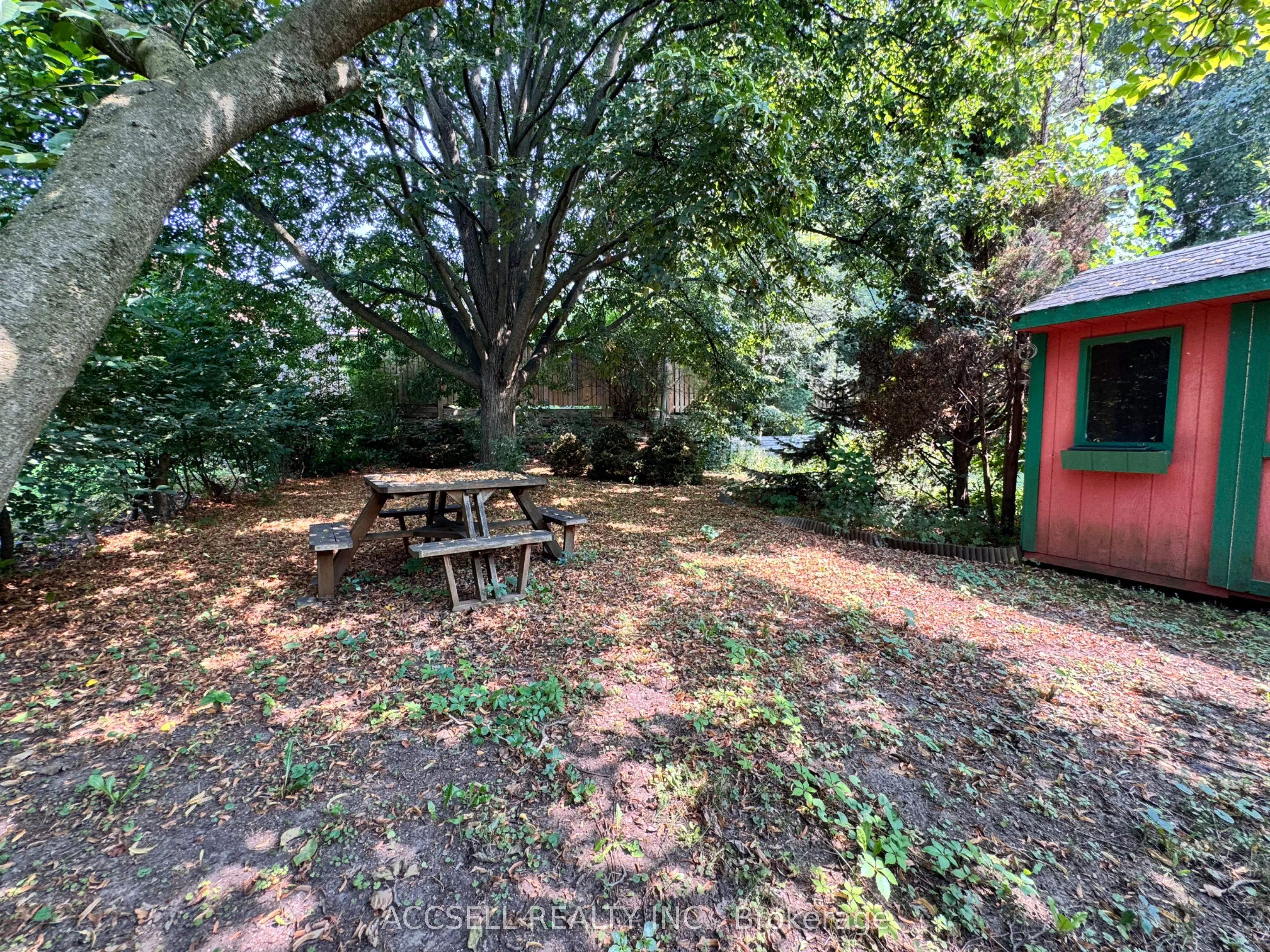 99 Bonnyview Drive