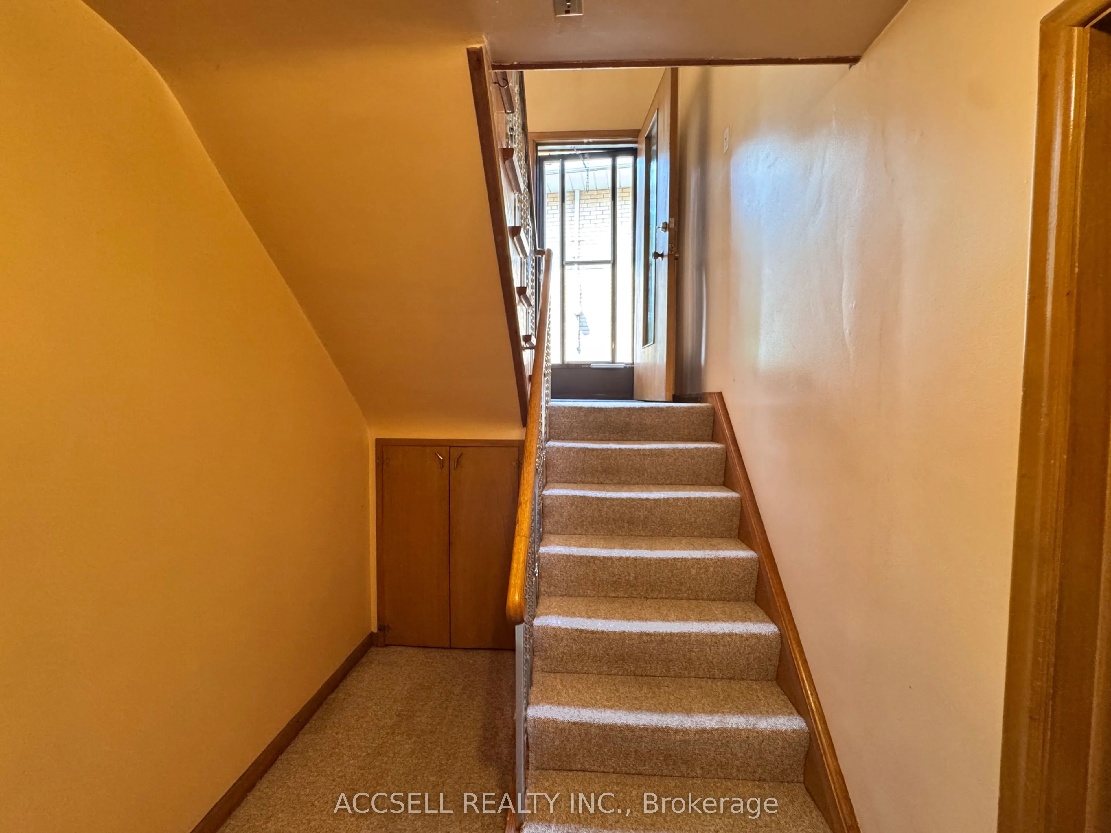 99 Bonnyview Drive