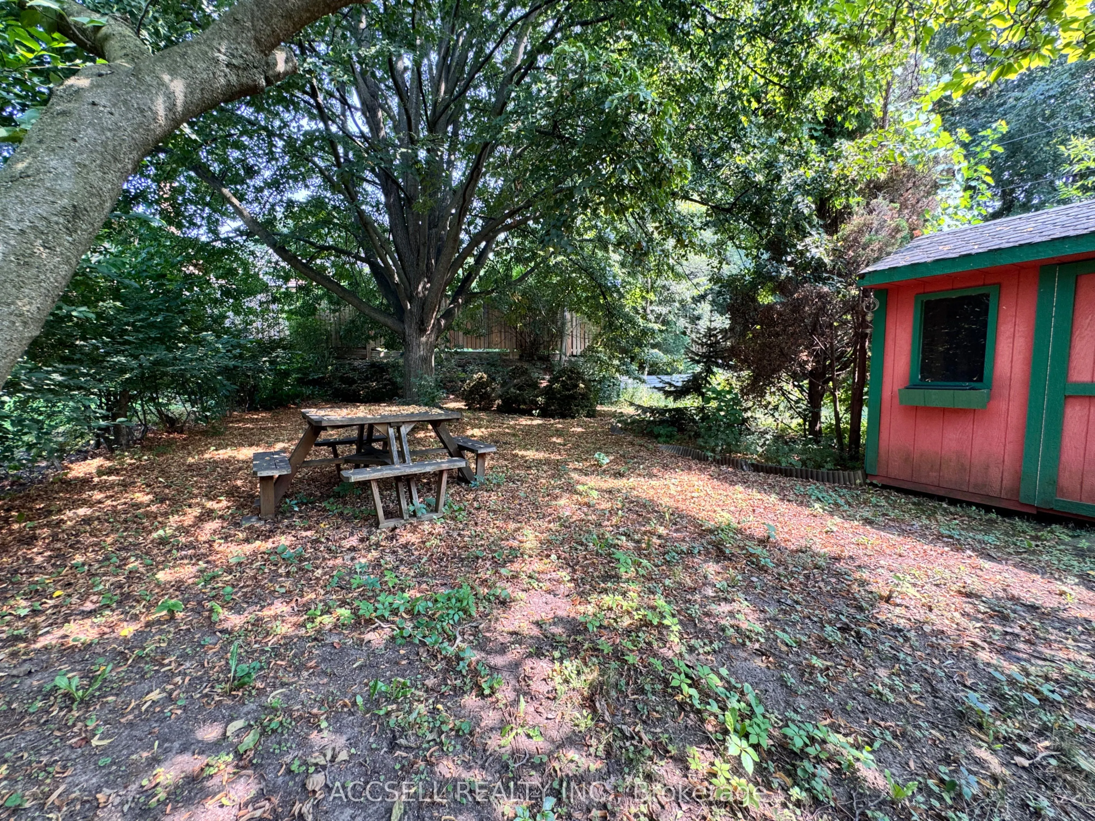 99 Bonnyview Drive
