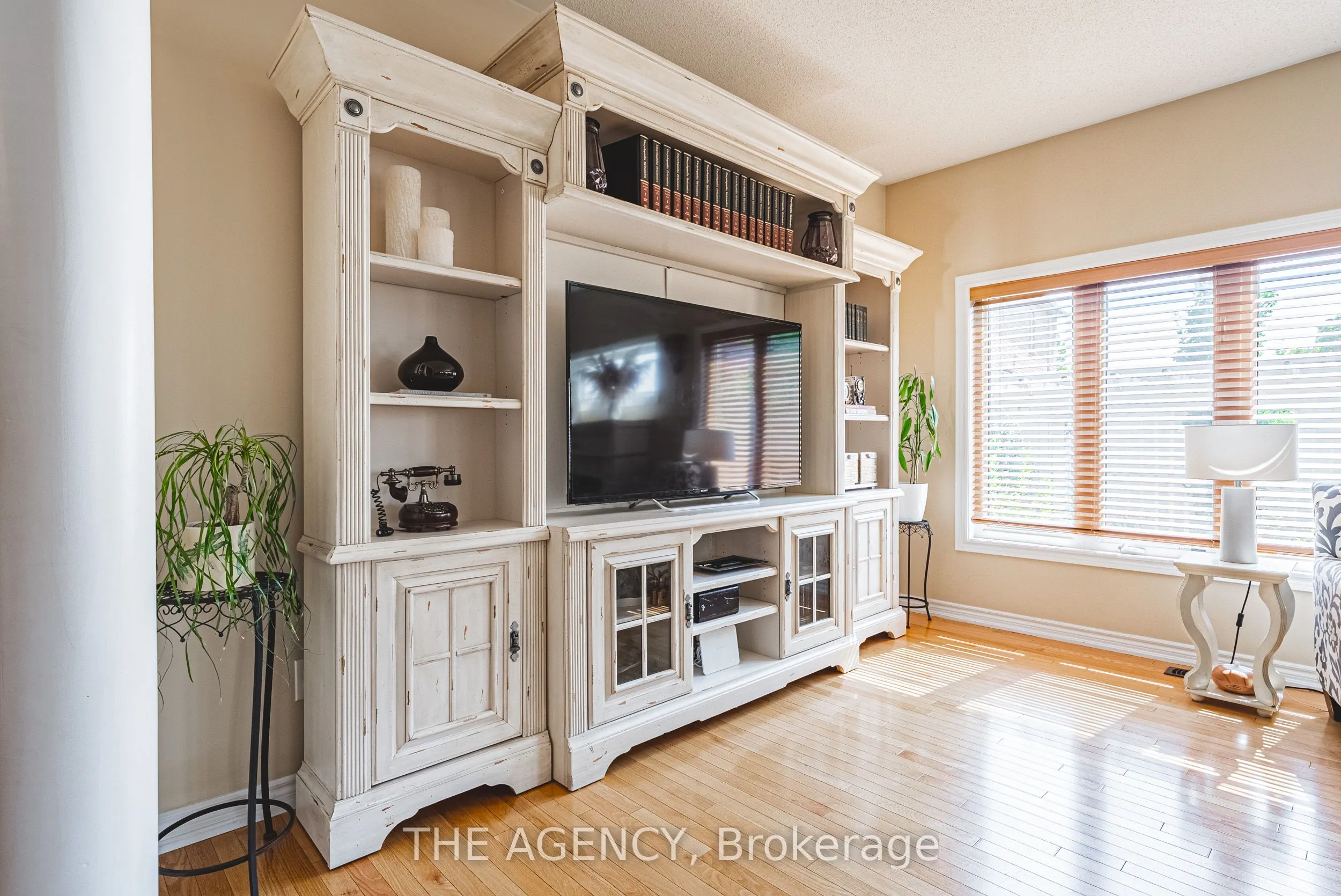 636 Serafini Crescent