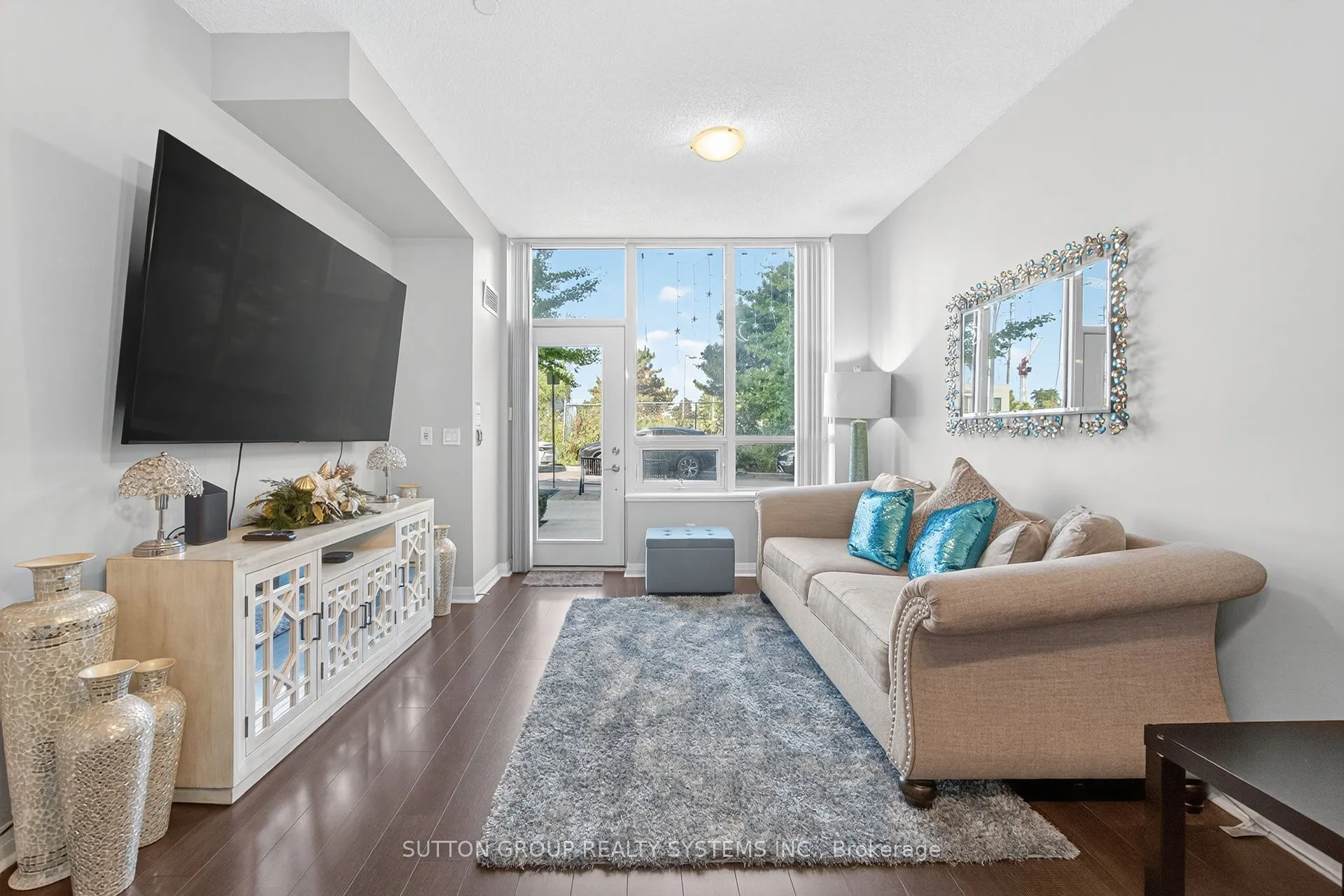 55 Eglinton Avenue W, #104