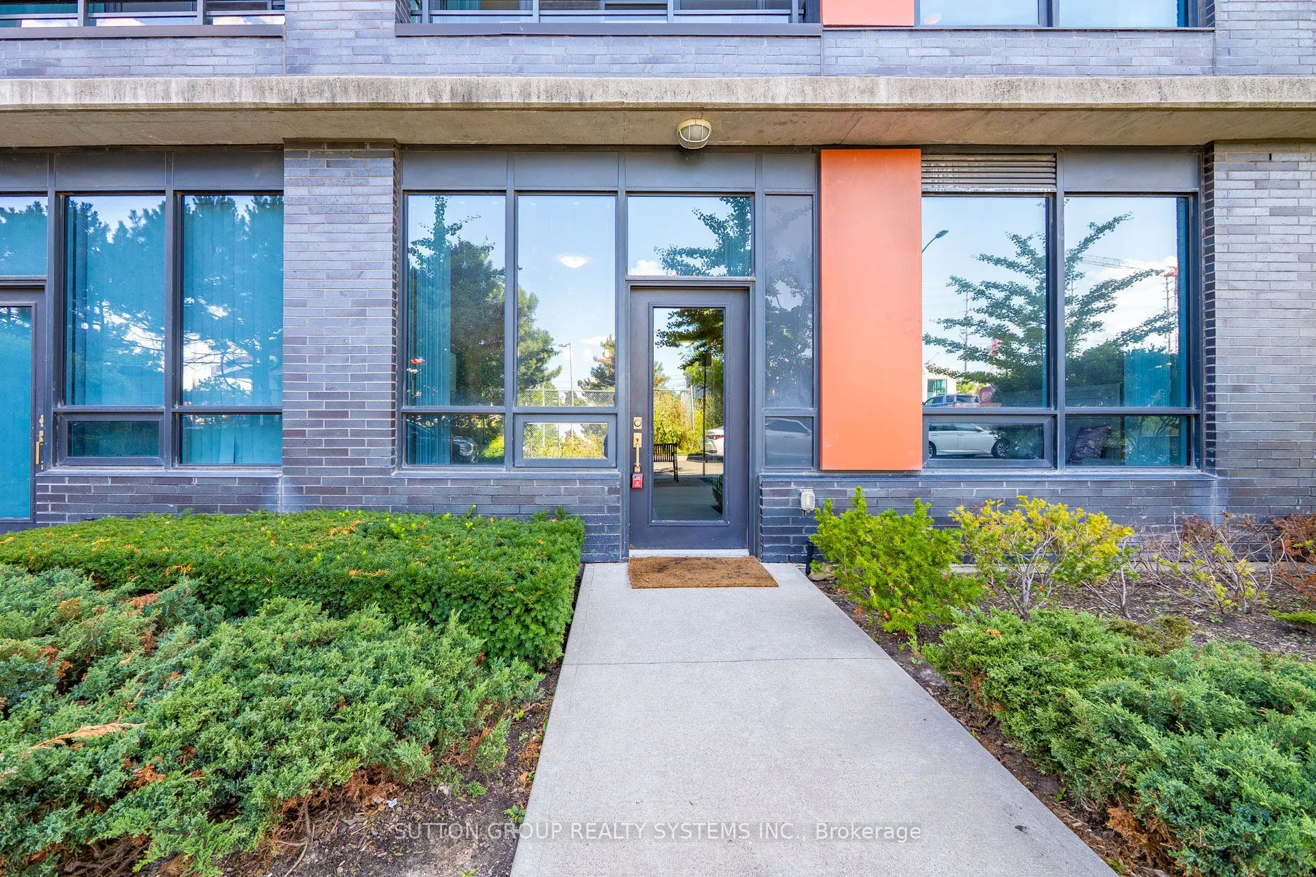 55 Eglinton Avenue W, #104
