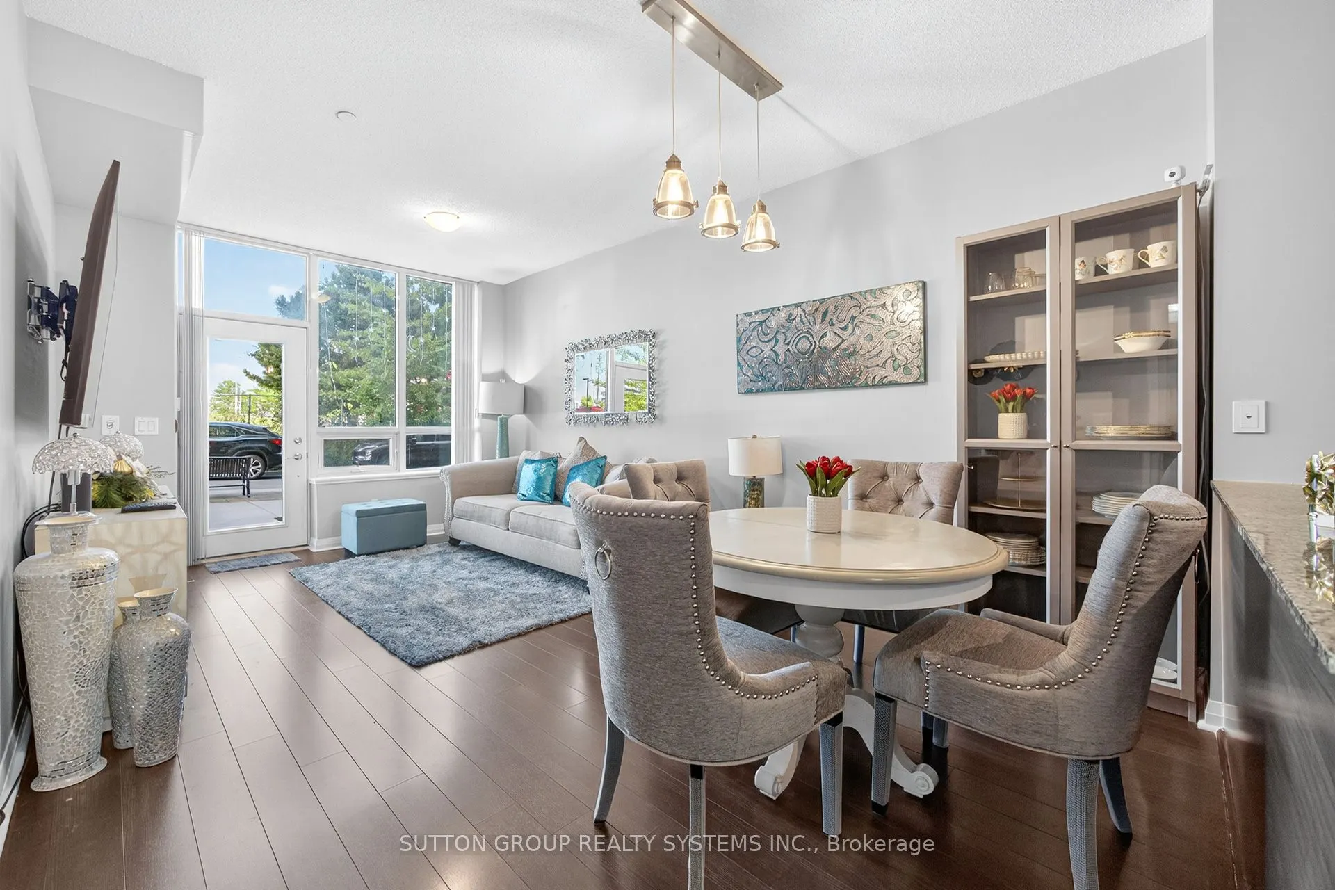 55 Eglinton Avenue W, #104