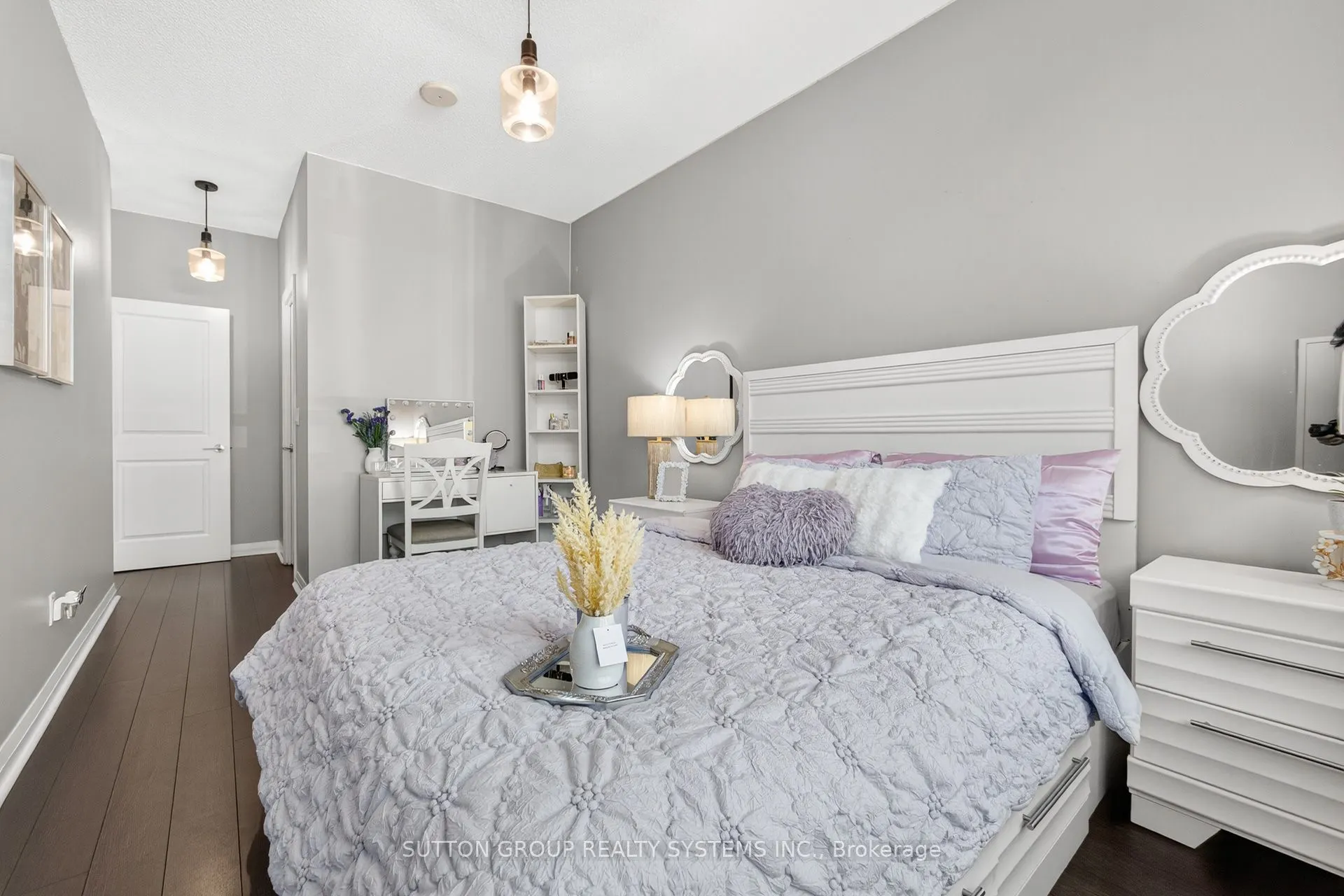 55 Eglinton Avenue W, #104