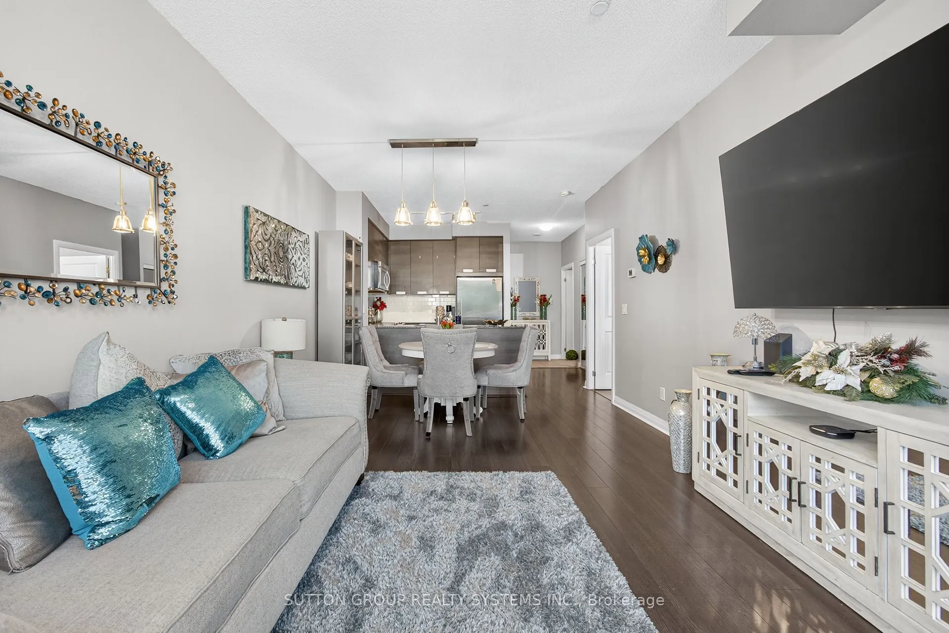 55 Eglinton Avenue W, #104
