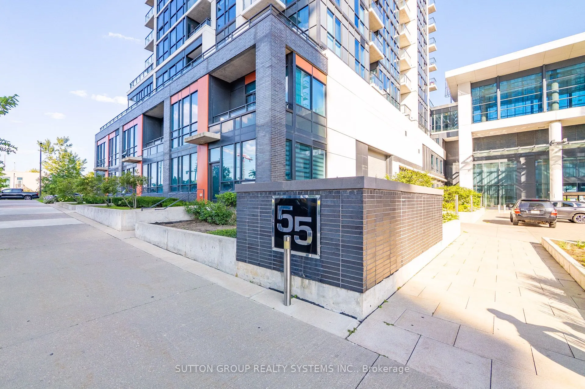55 Eglinton Avenue W, #104
