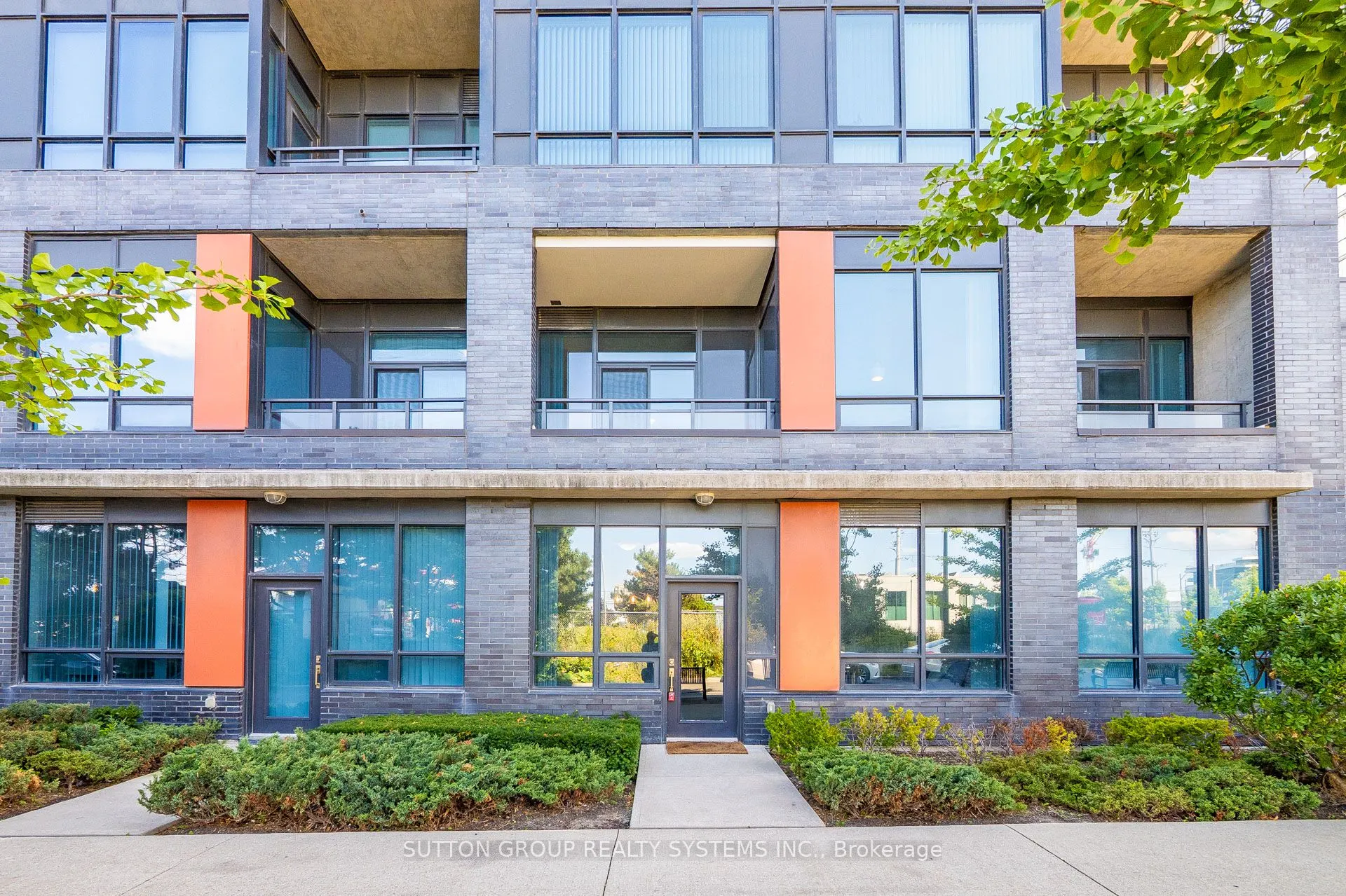 55 Eglinton Avenue W, #104