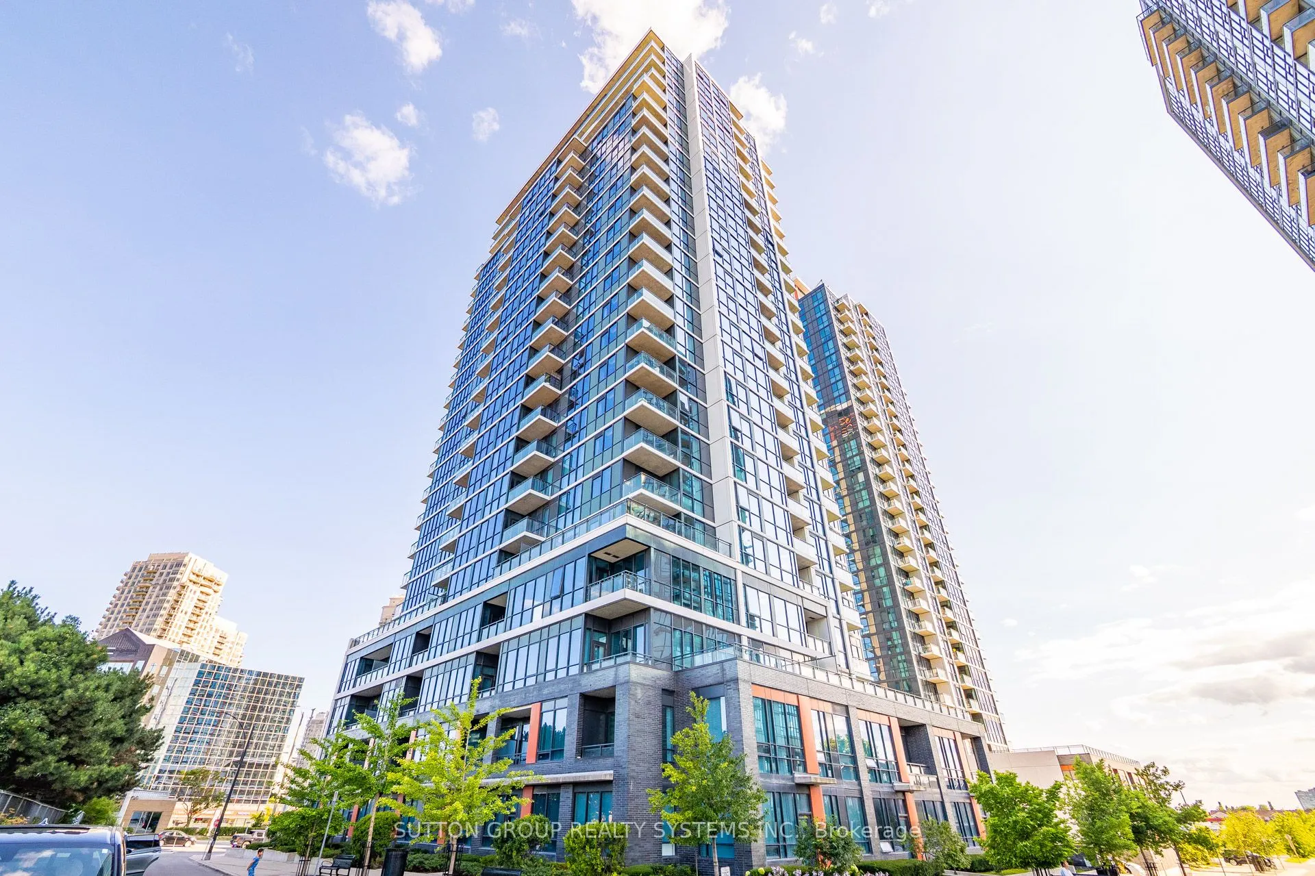 55 Eglinton Avenue W, #104