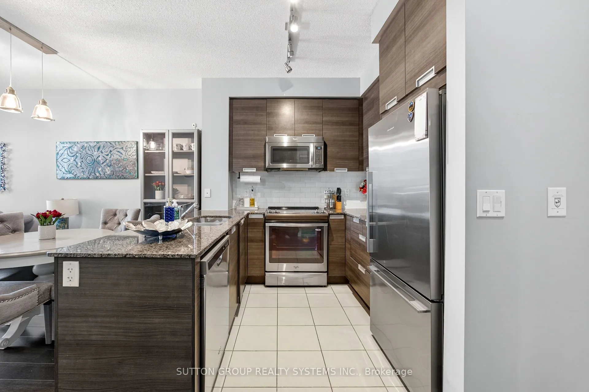 55 Eglinton Avenue W, #104