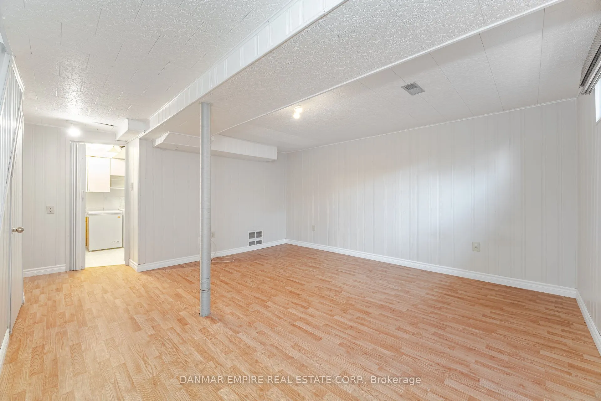 20 Mountainview Road S, #32