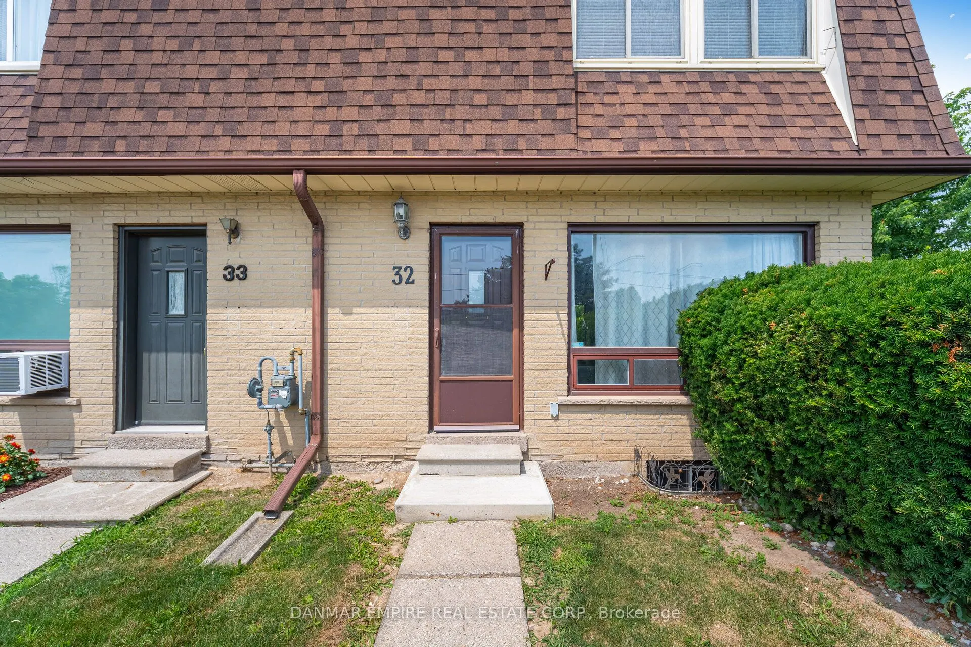 20 Mountainview Road S, #32