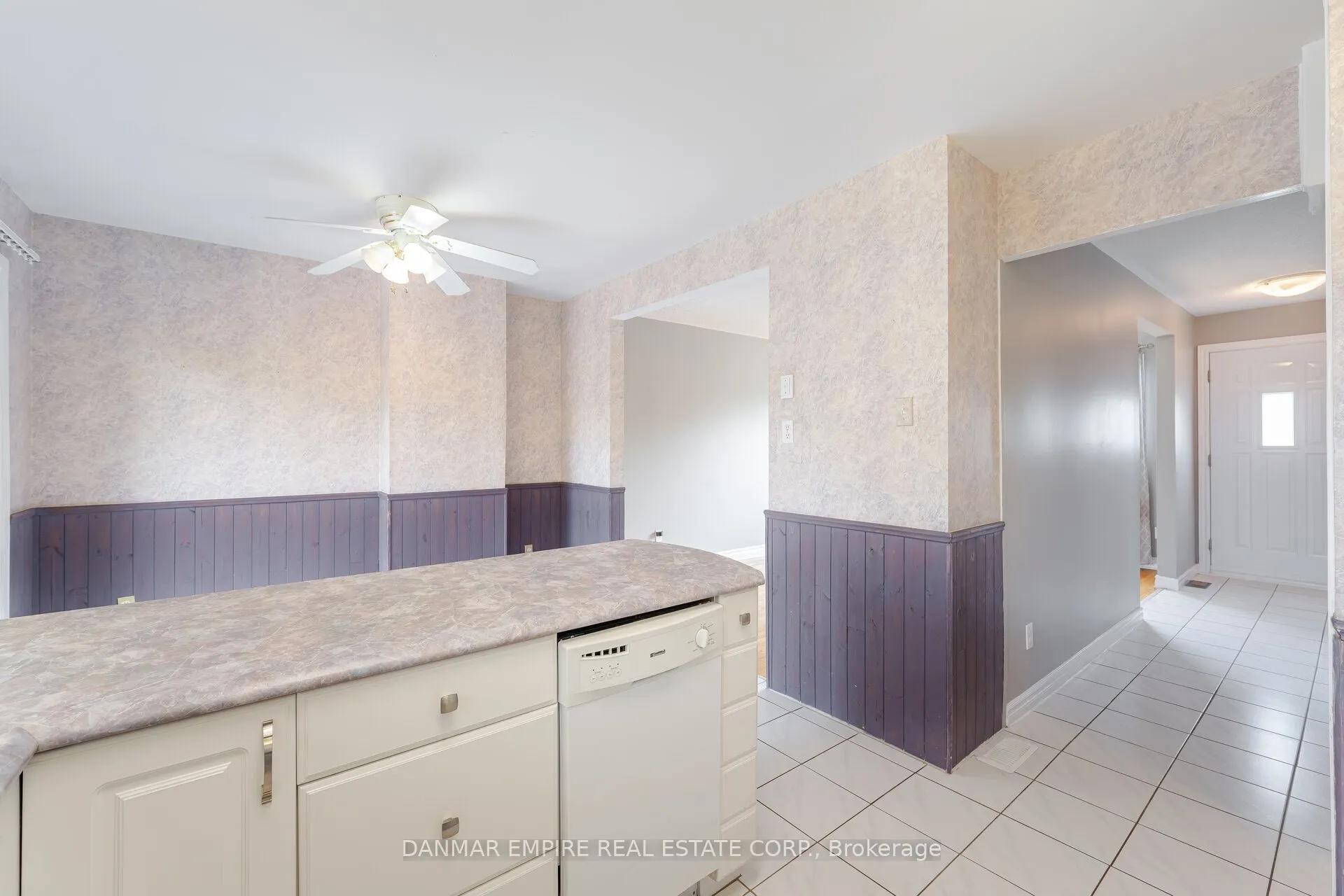 20 Mountainview Road S, #32