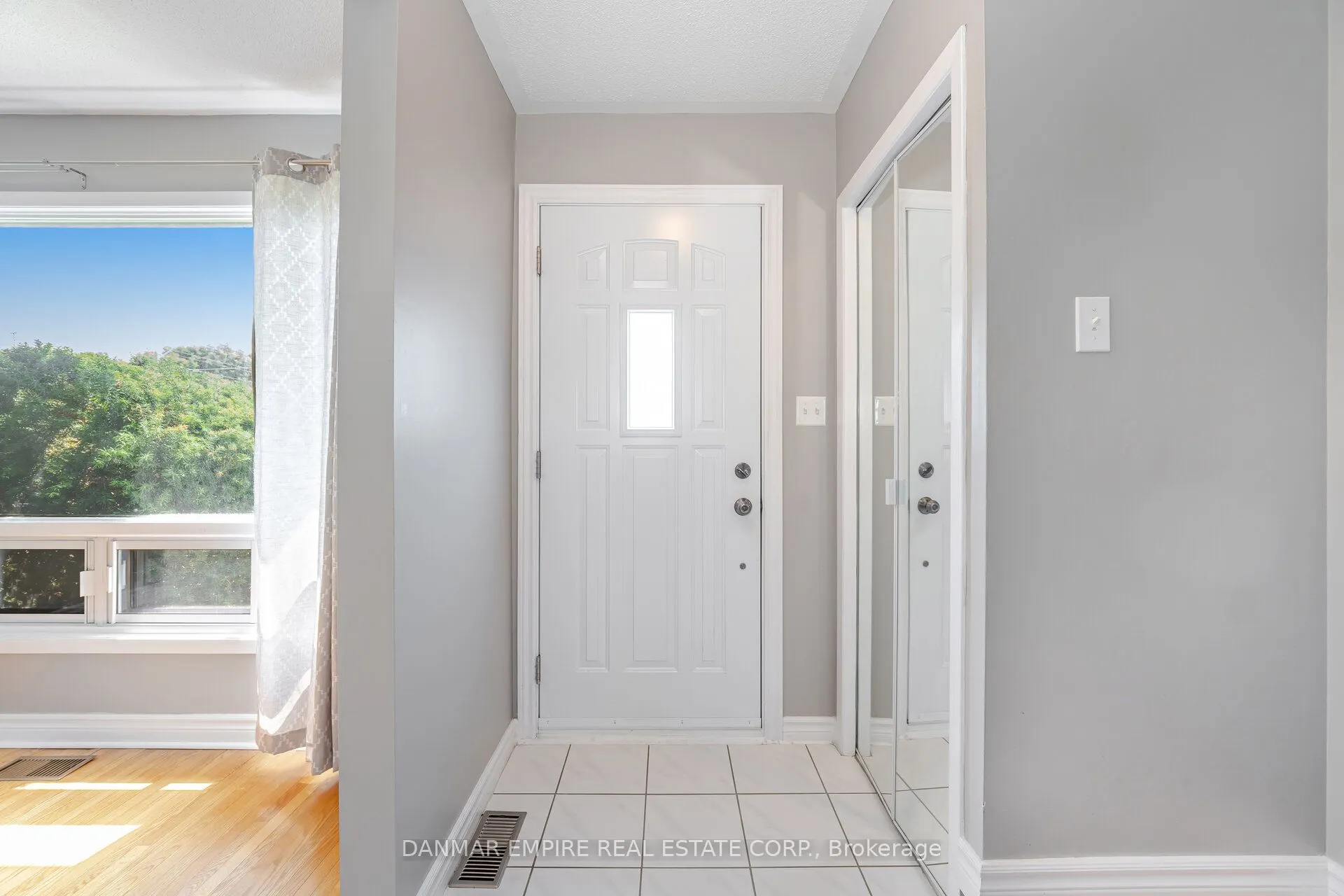 20 Mountainview Road S, #32