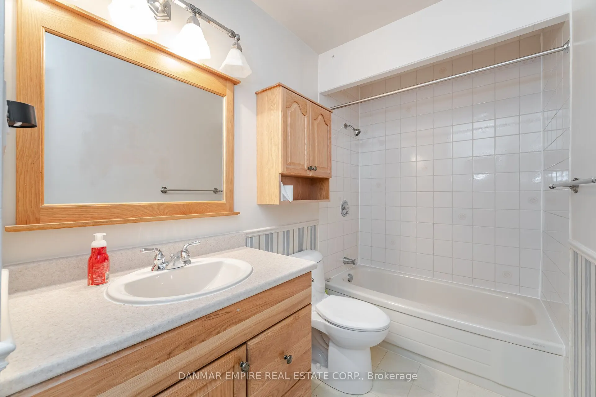 20 Mountainview Road S, #32