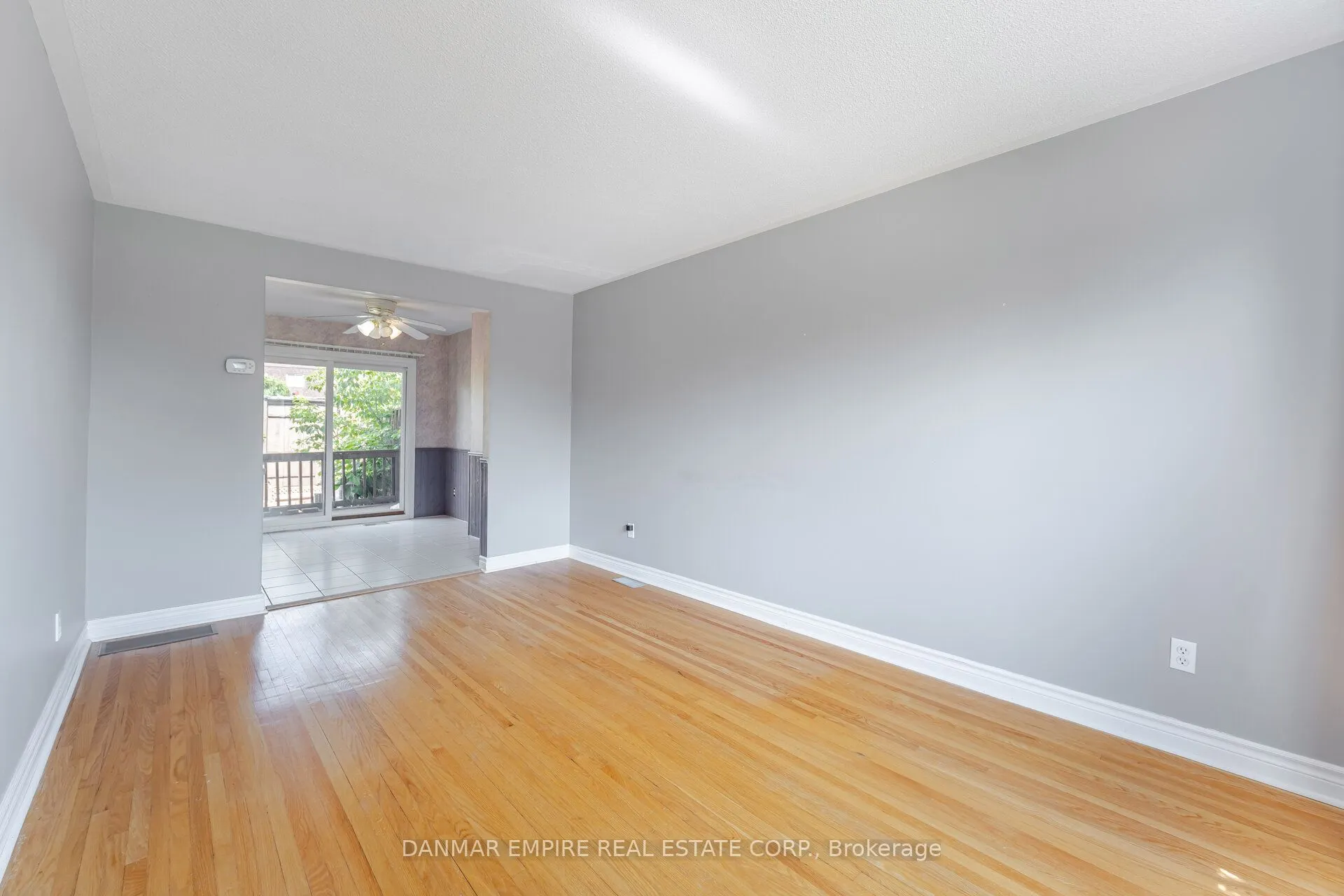 20 Mountainview Road S, #32