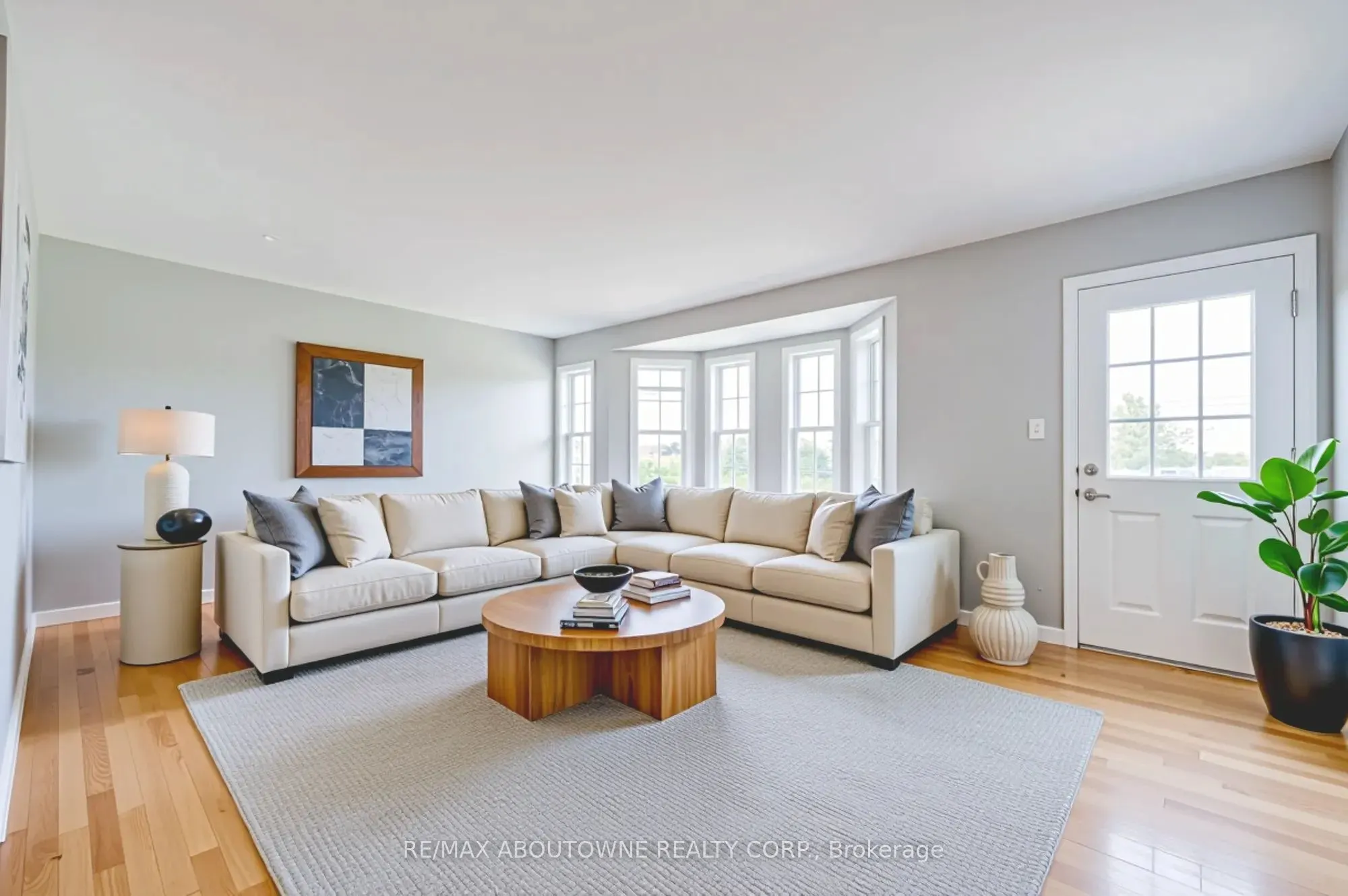 3127 STORNOWAY Circle