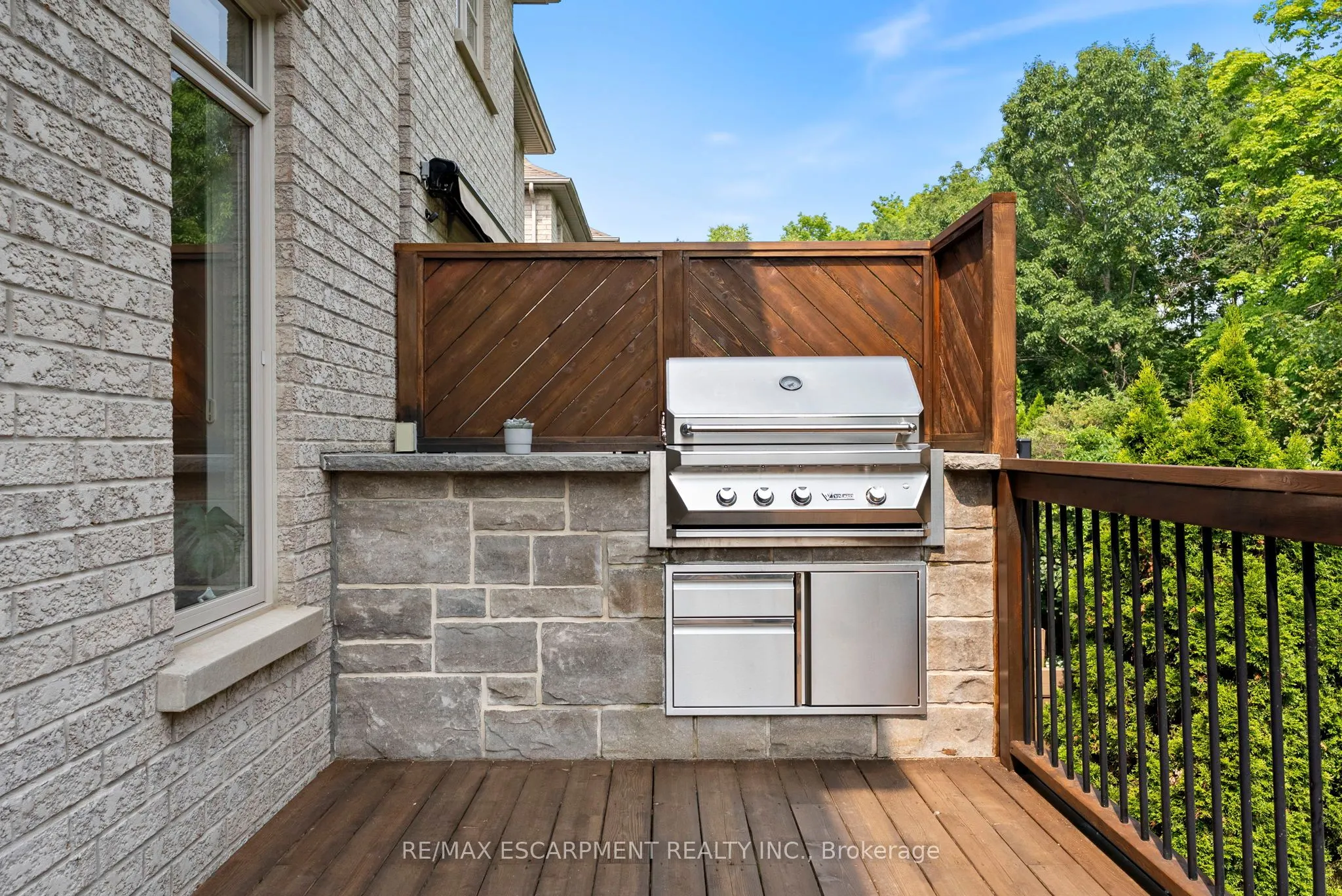 3143 Watercliffe Court