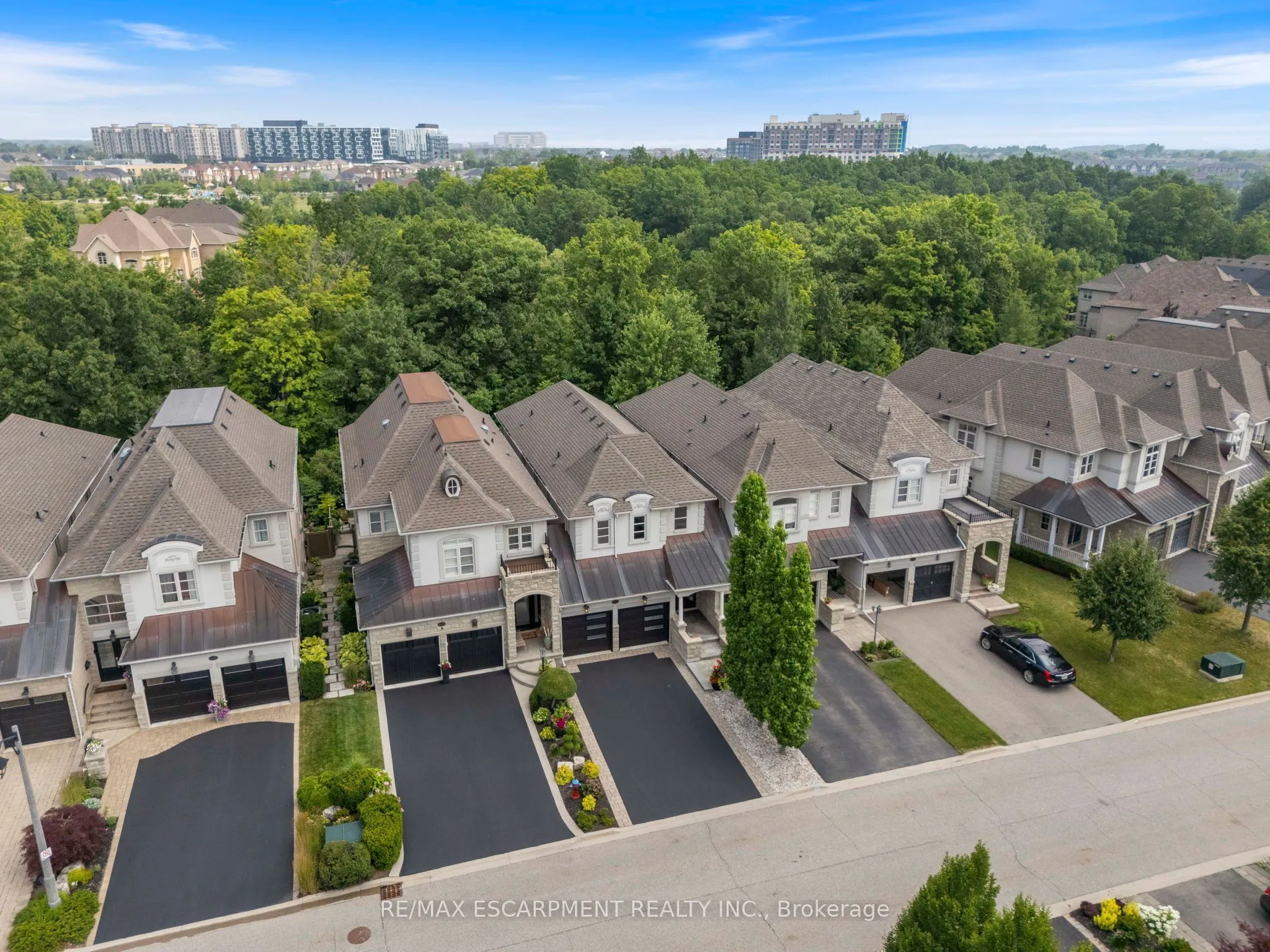 3143 Watercliffe Court