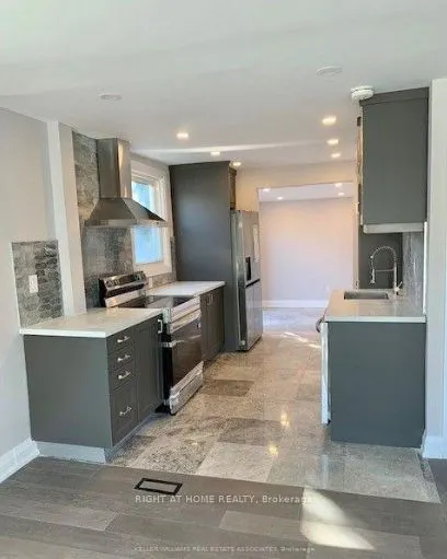 442 Broadway Avenue, #Upper