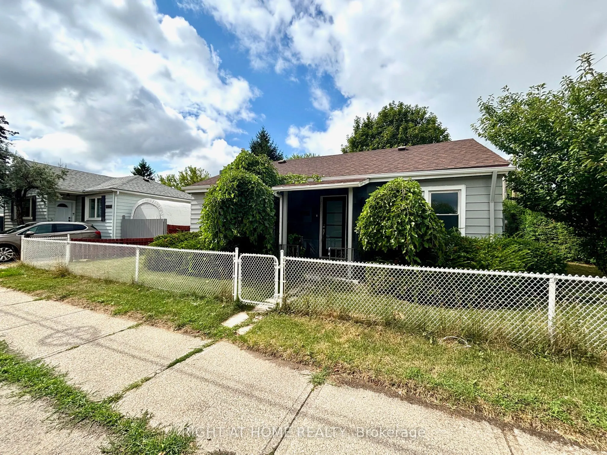 442 Broadway Avenue, #Upper