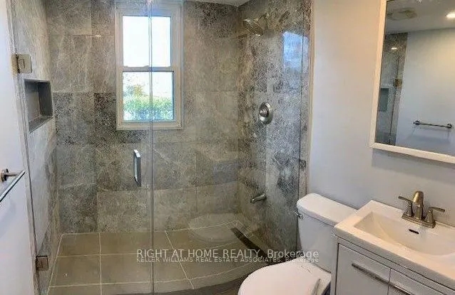 442 Broadway Avenue, #Upper