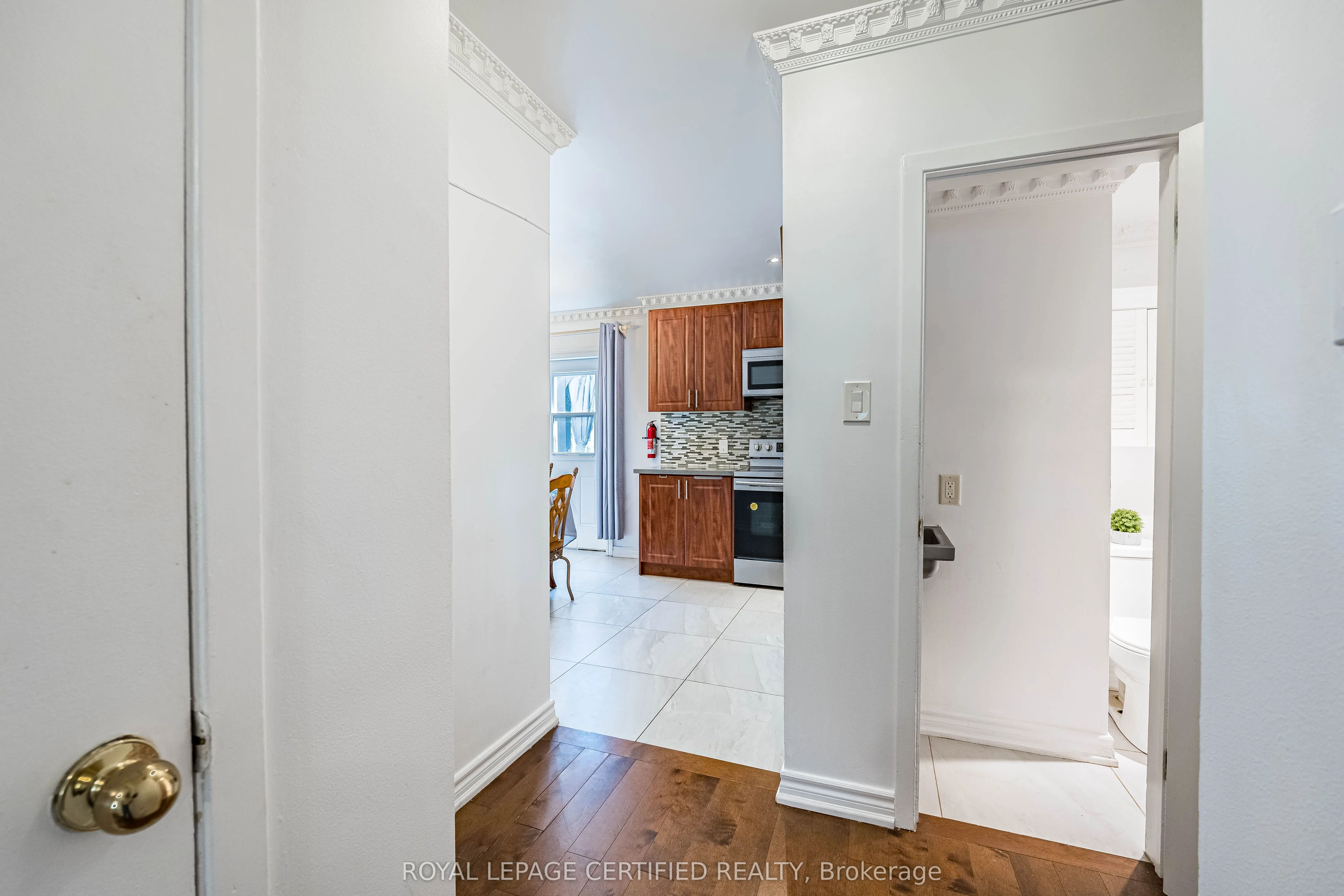 125 Mcmurchy Avenue S