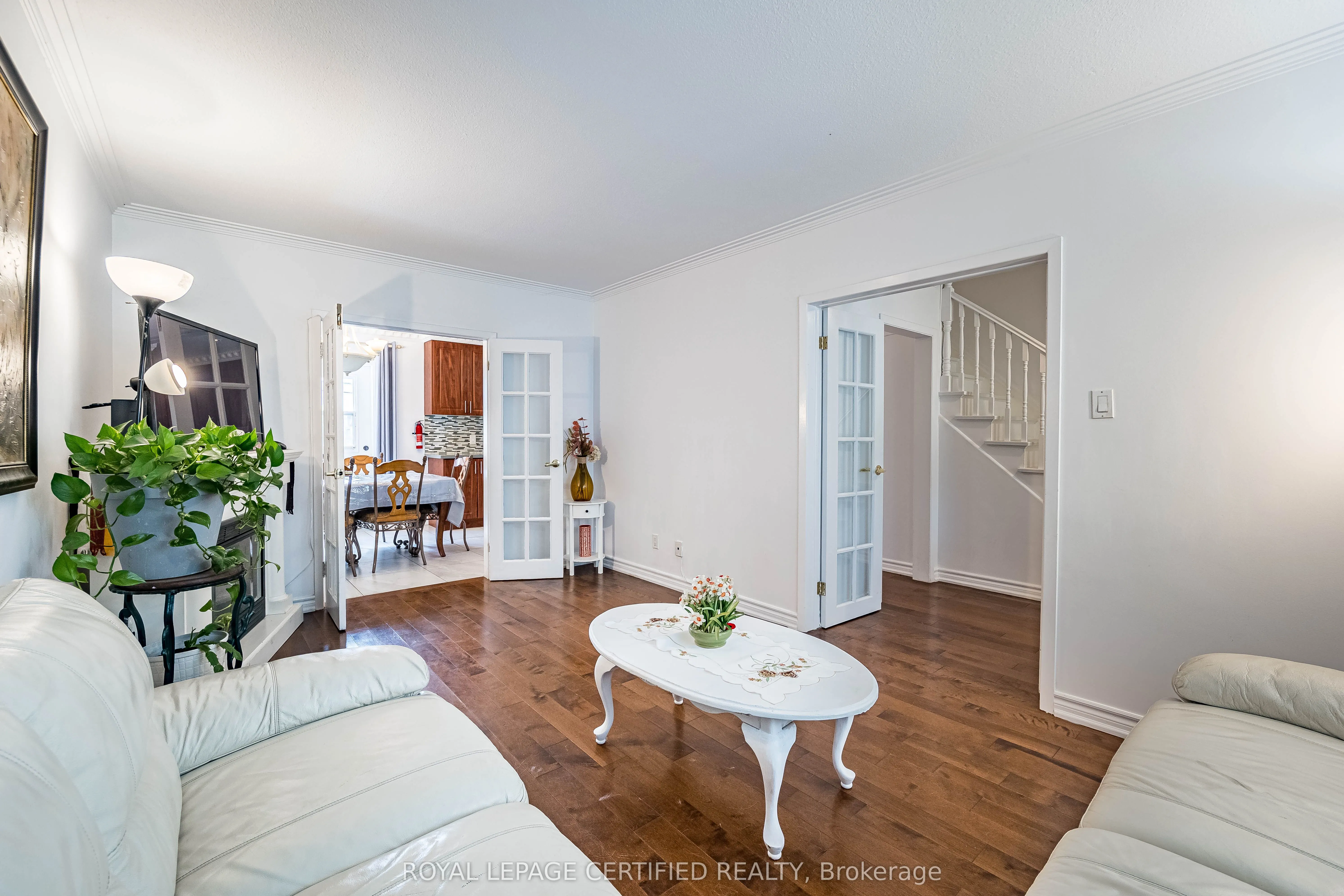 125 Mcmurchy Avenue S