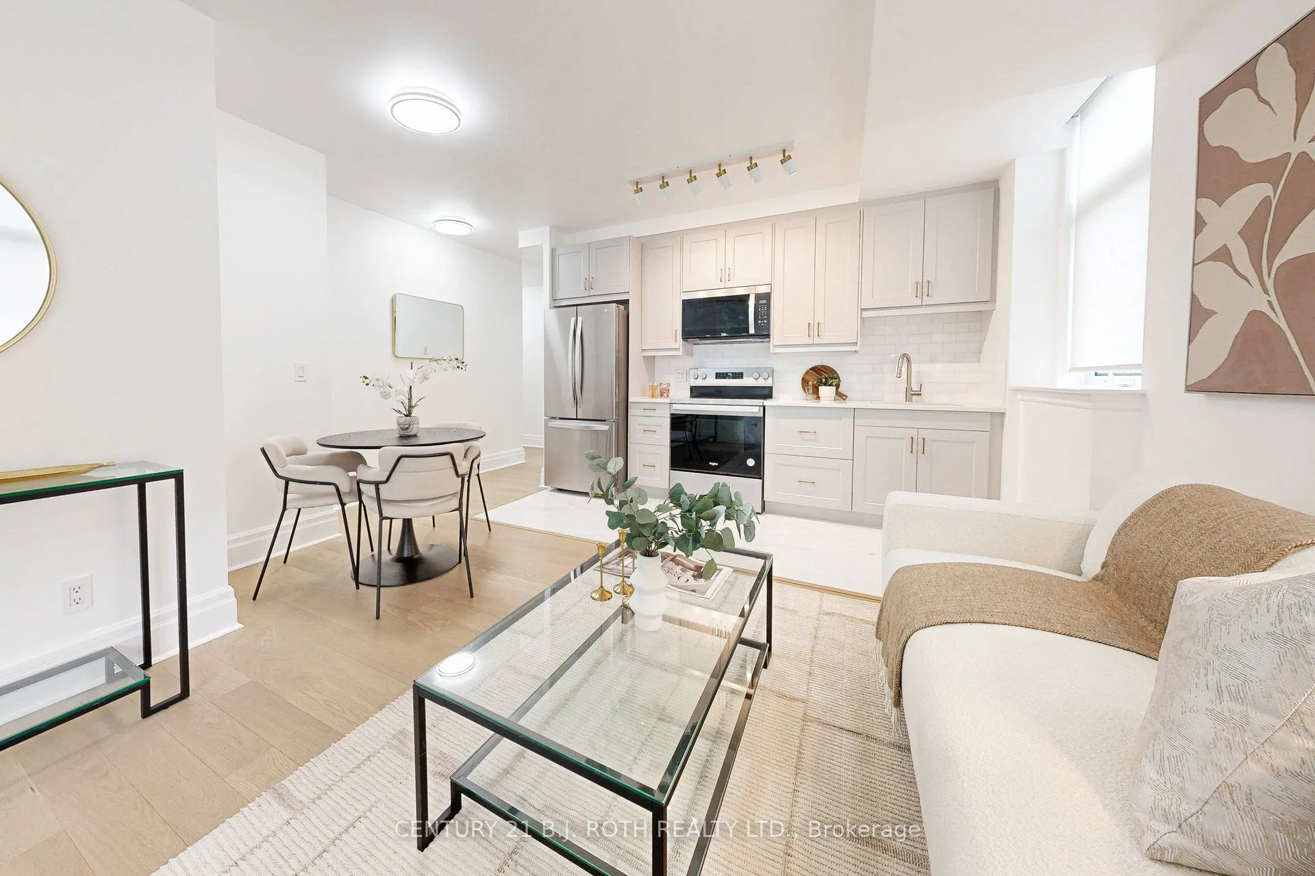 1135 Royal York Road, #318