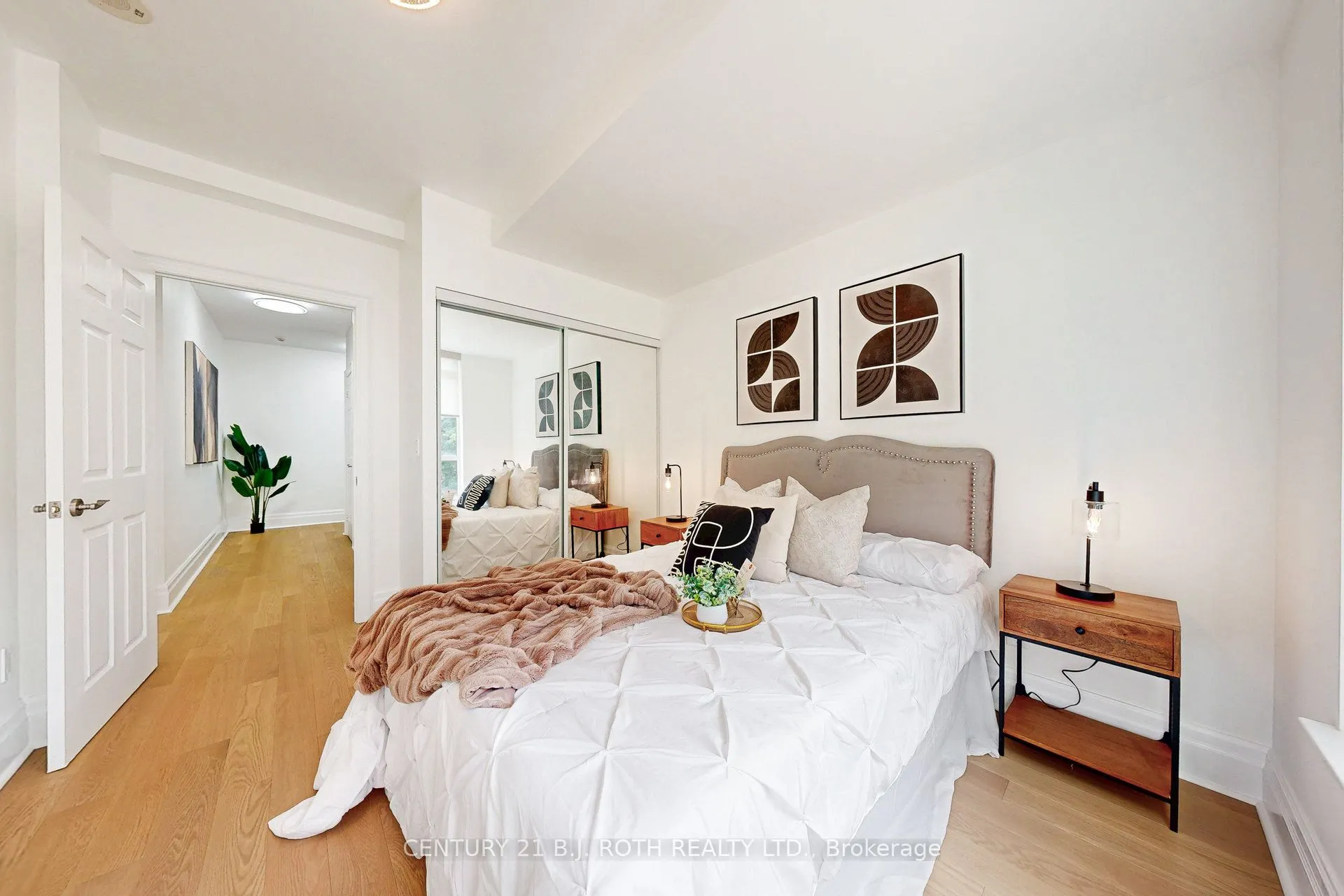 1135 Royal York Road, #318
