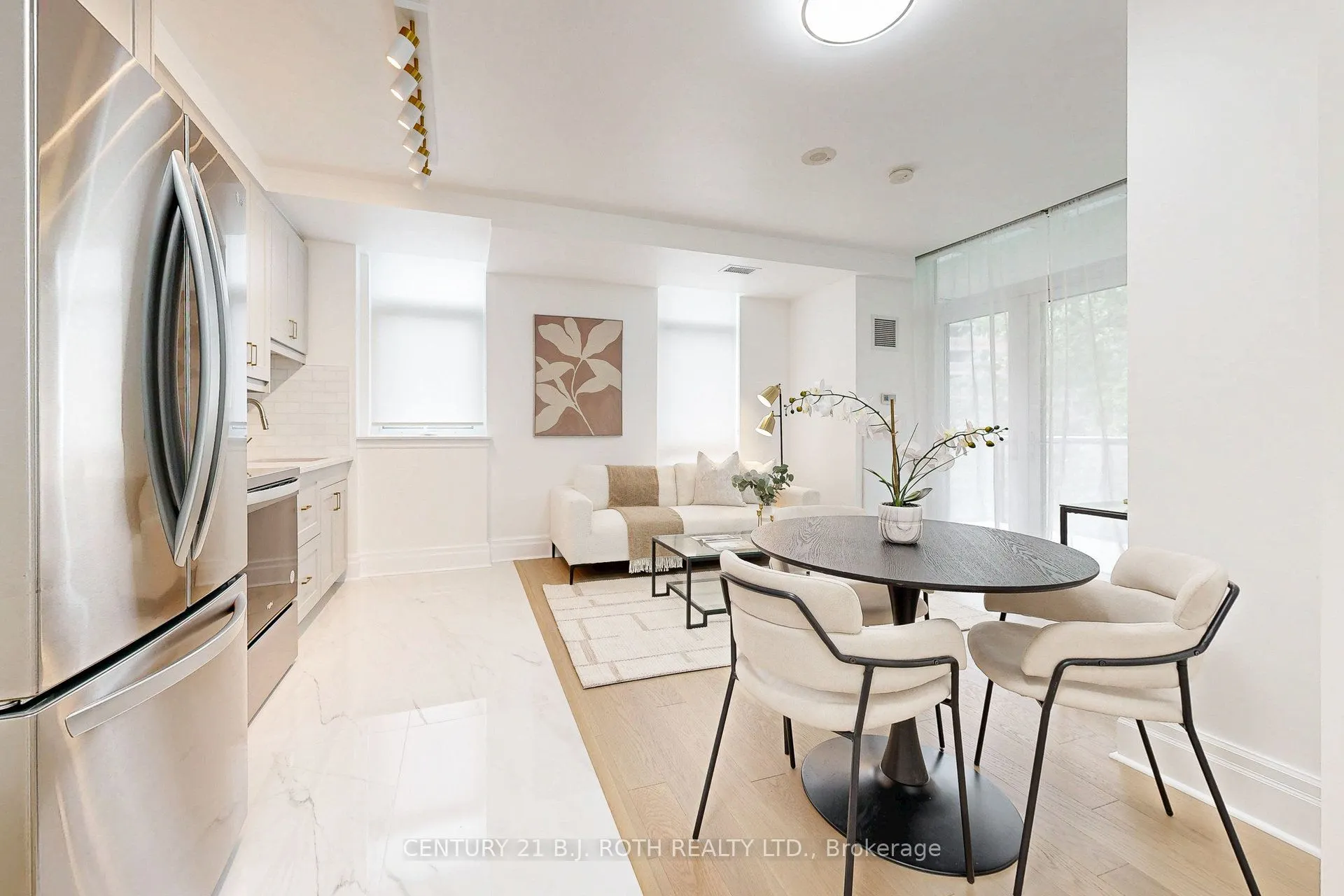 1135 Royal York Road, #318