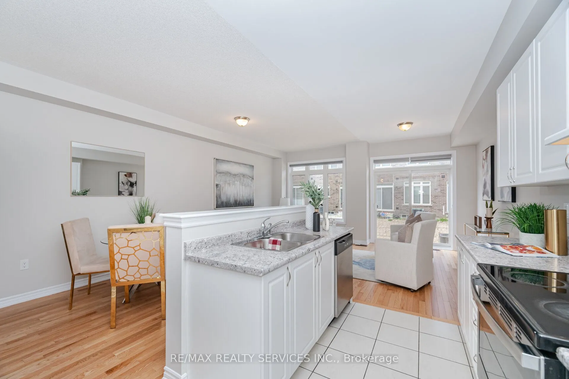 93 Royal Fern Crescent
