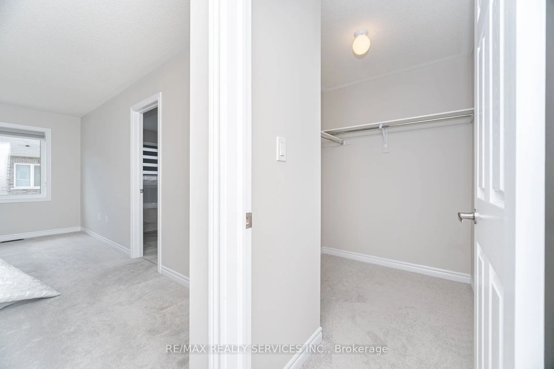 93 Royal Fern Crescent