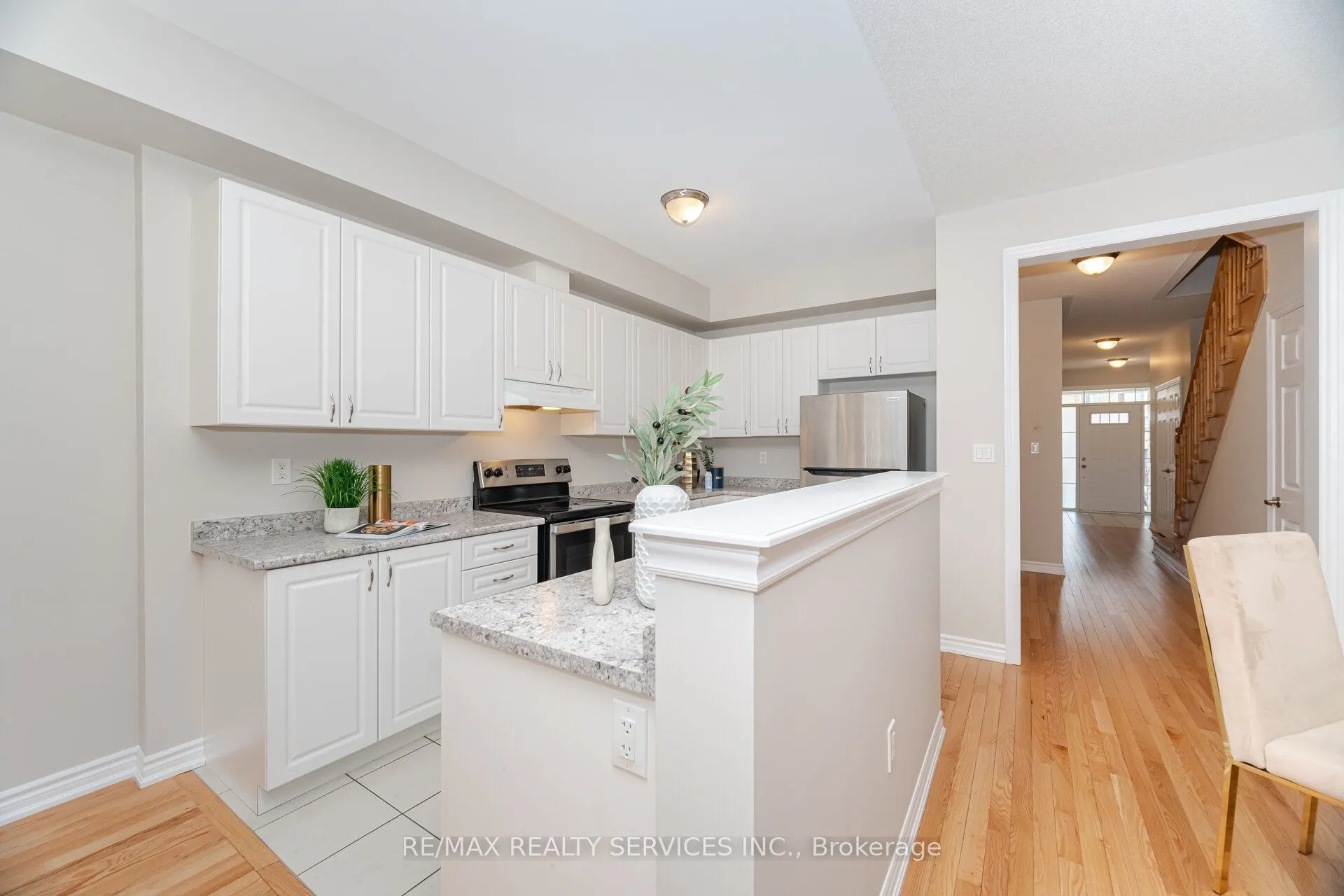 93 Royal Fern Crescent