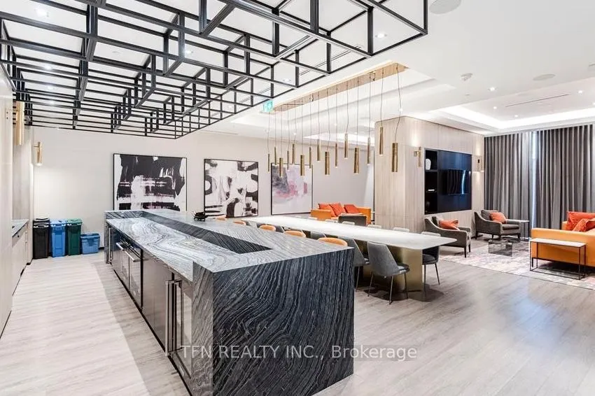 9 Mabelle Avenue, #3425