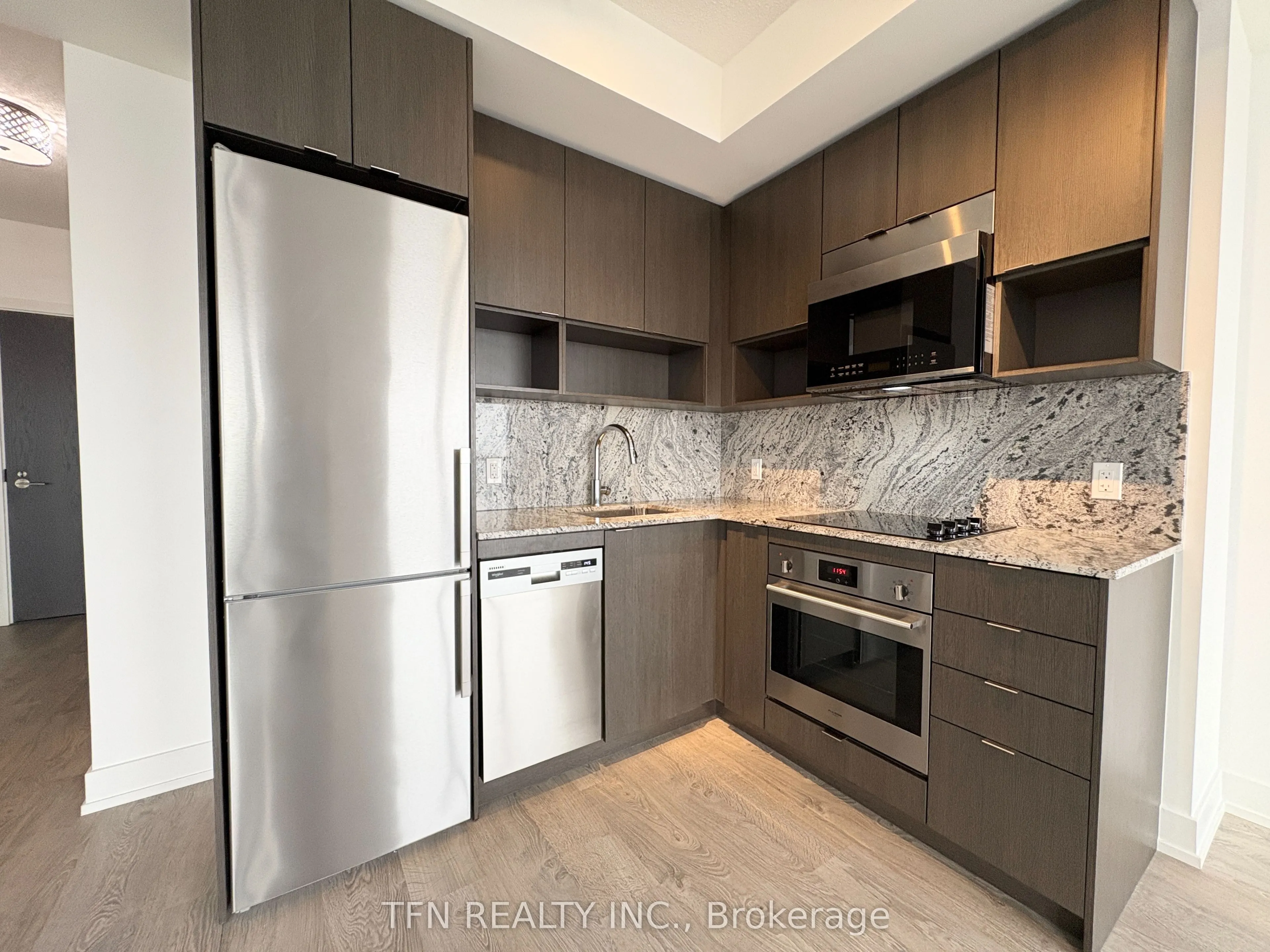 9 Mabelle Avenue, #3425