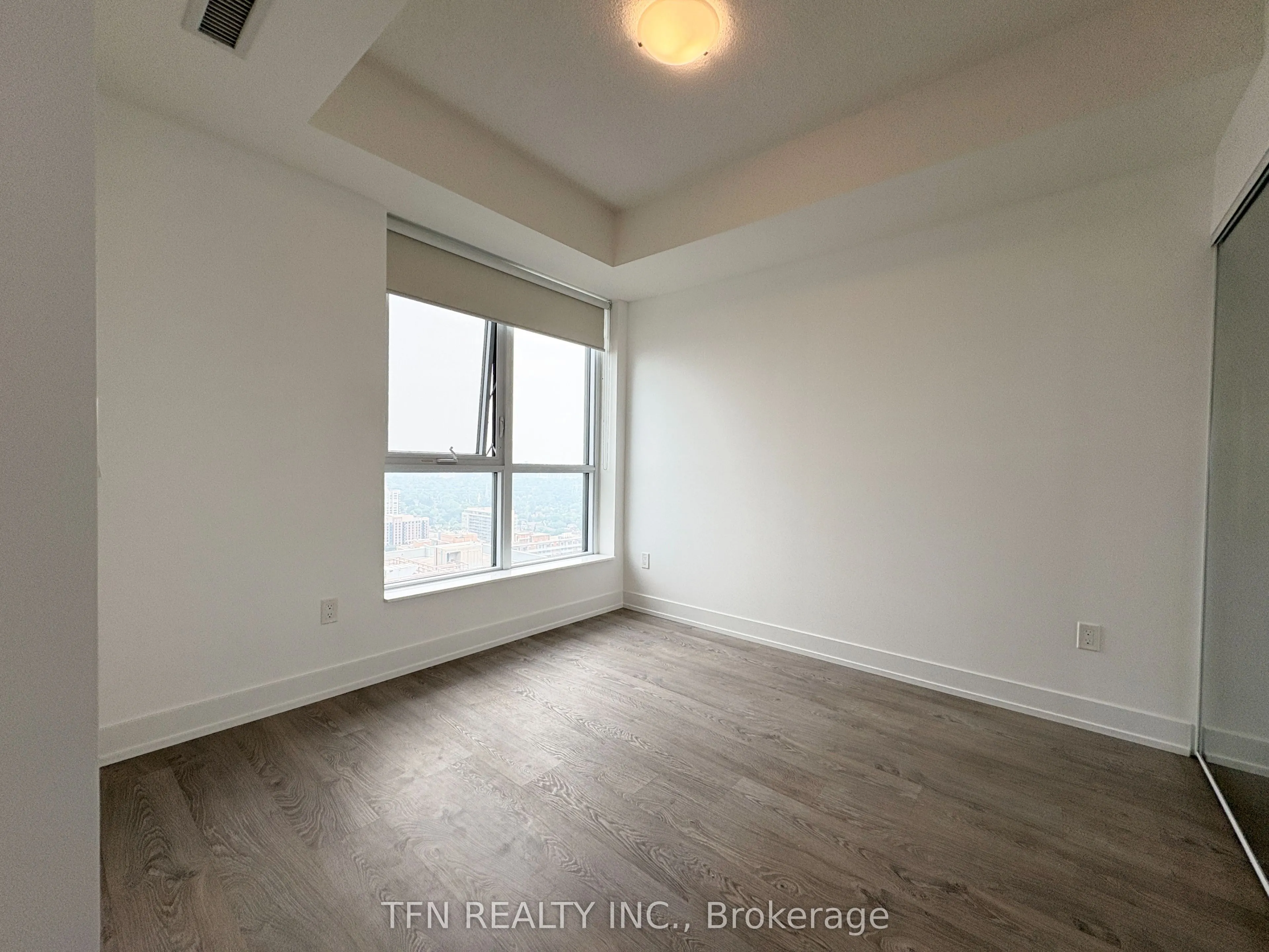 9 Mabelle Avenue, #3425