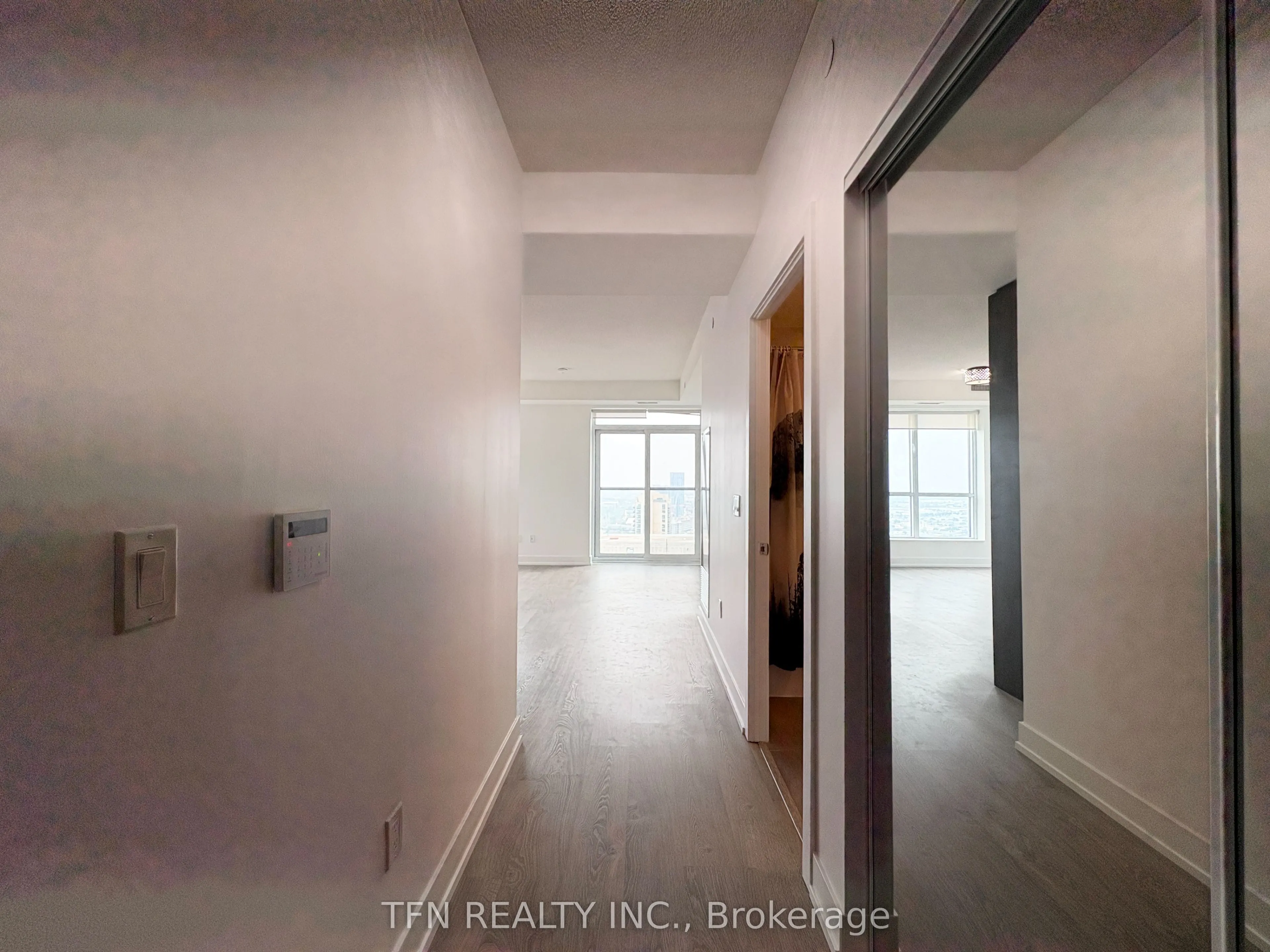 9 Mabelle Avenue, #3425