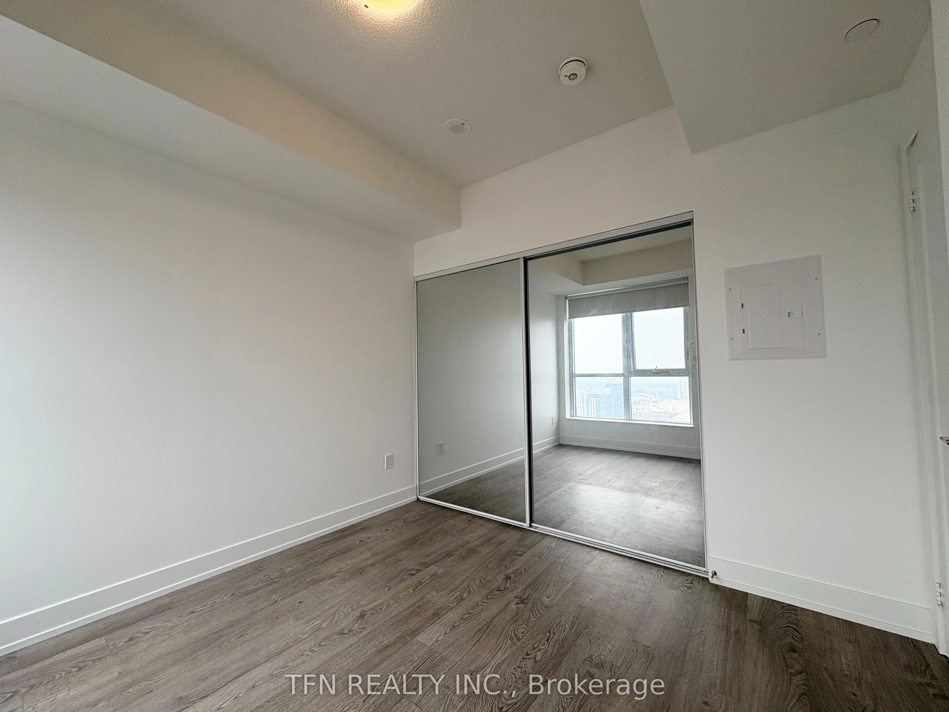 9 Mabelle Avenue, #3425