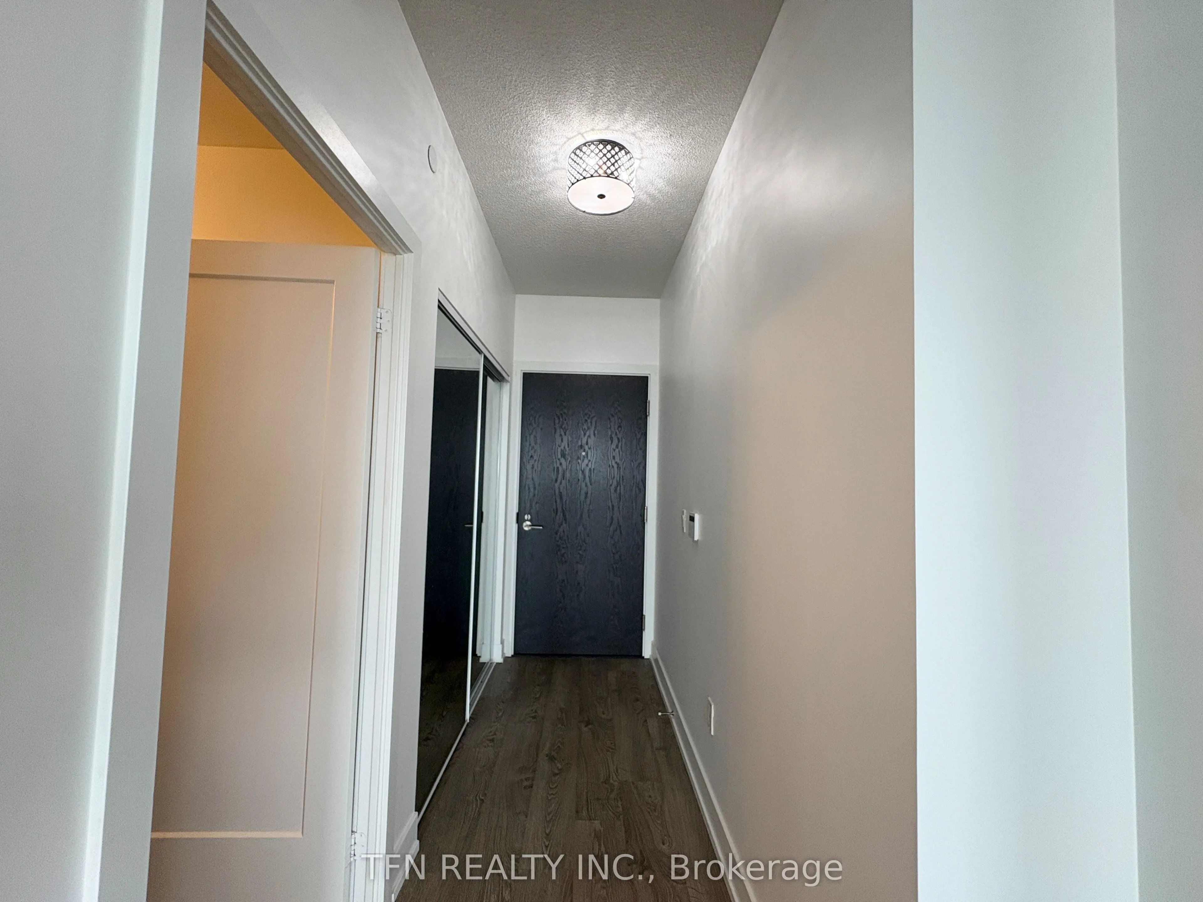 9 Mabelle Avenue, #3425