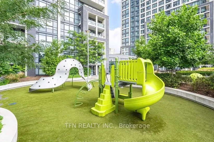 9 Mabelle Avenue, #3425