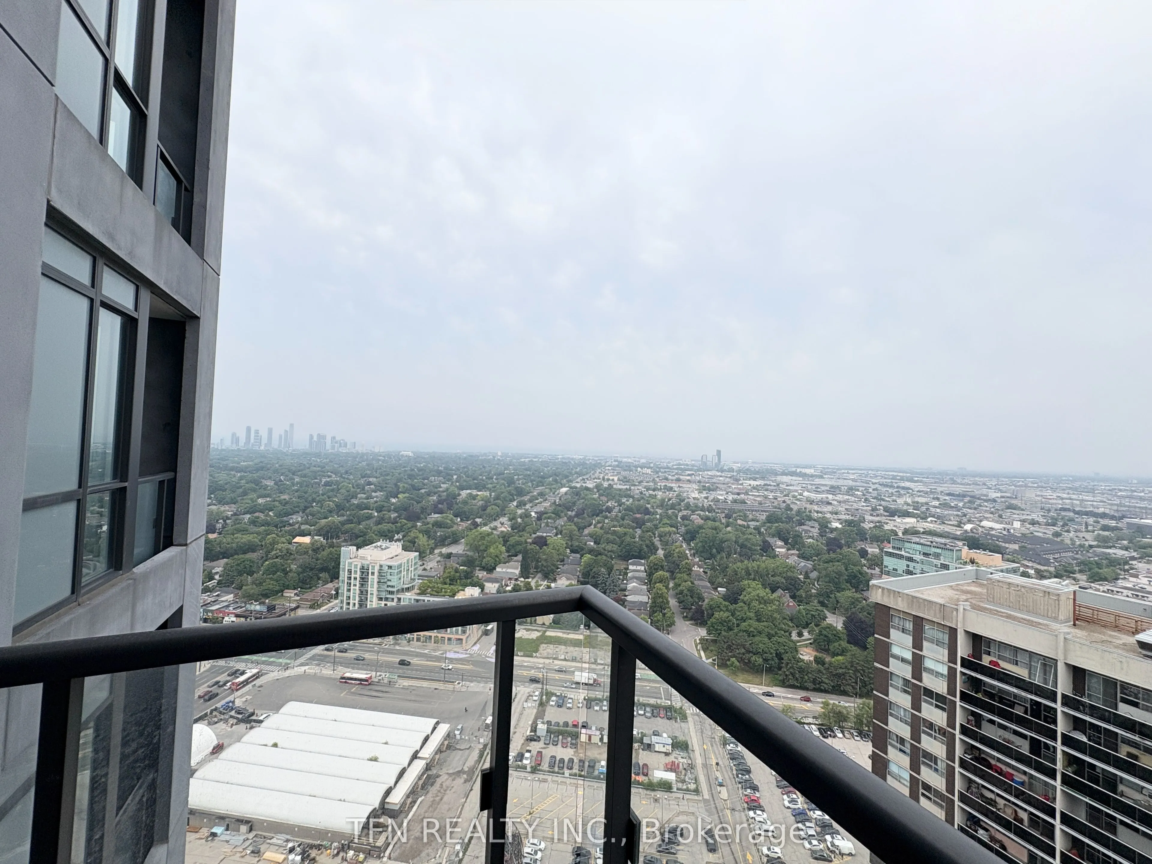 9 Mabelle Avenue, #3425