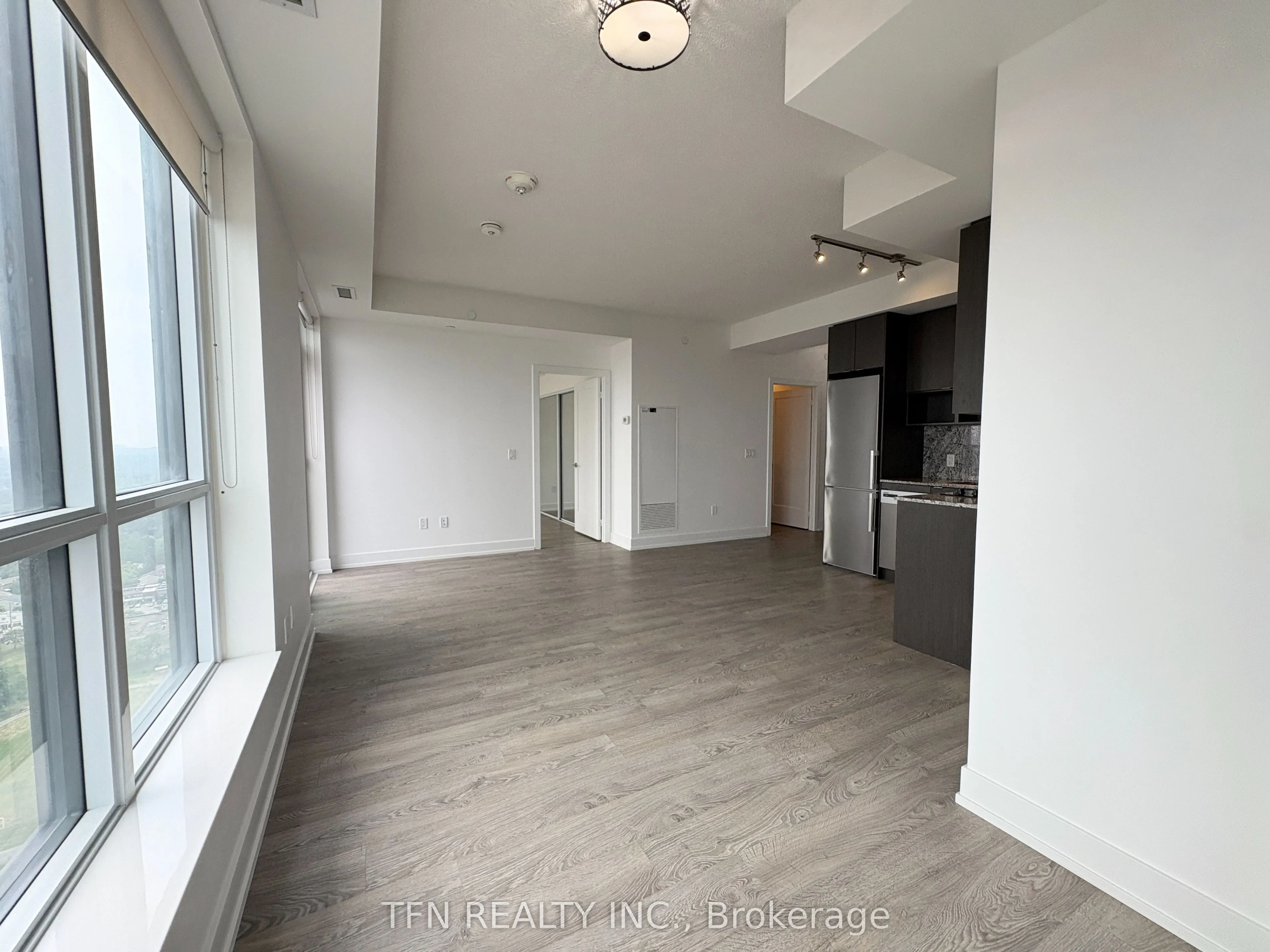 9 Mabelle Avenue, #3425