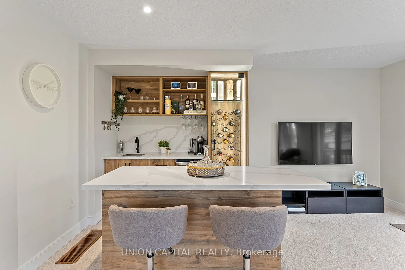 1210 Beachcomber Road